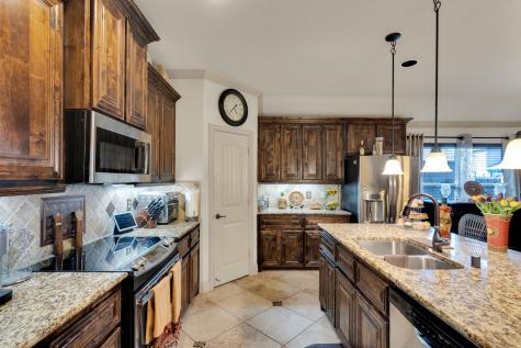 105 Manor Lane Waxahachie TX 75165