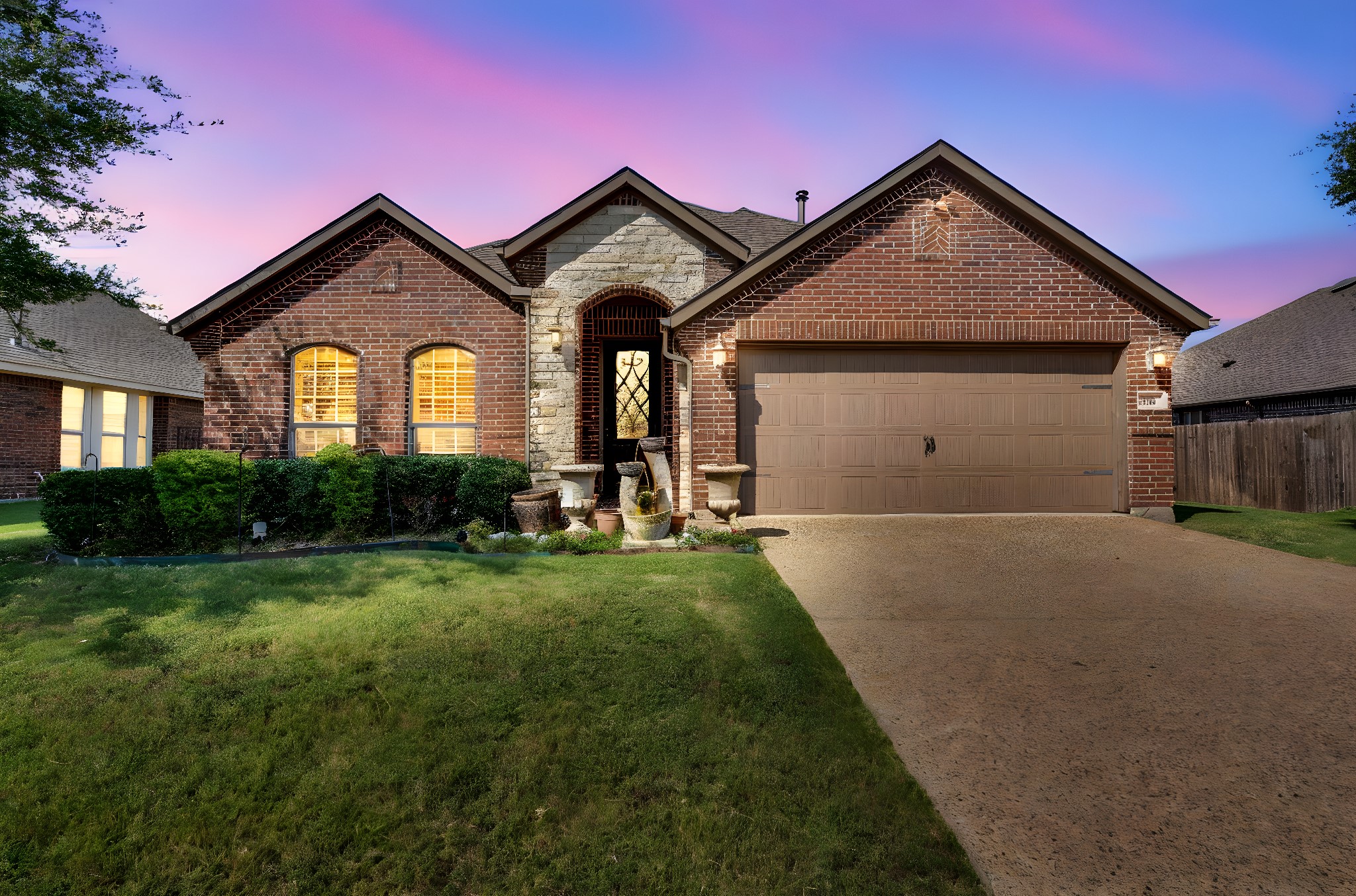 105 Manor Lane Waxahachie TX 75165