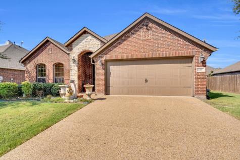 105 Manor Lane Waxahachie TX 75165
