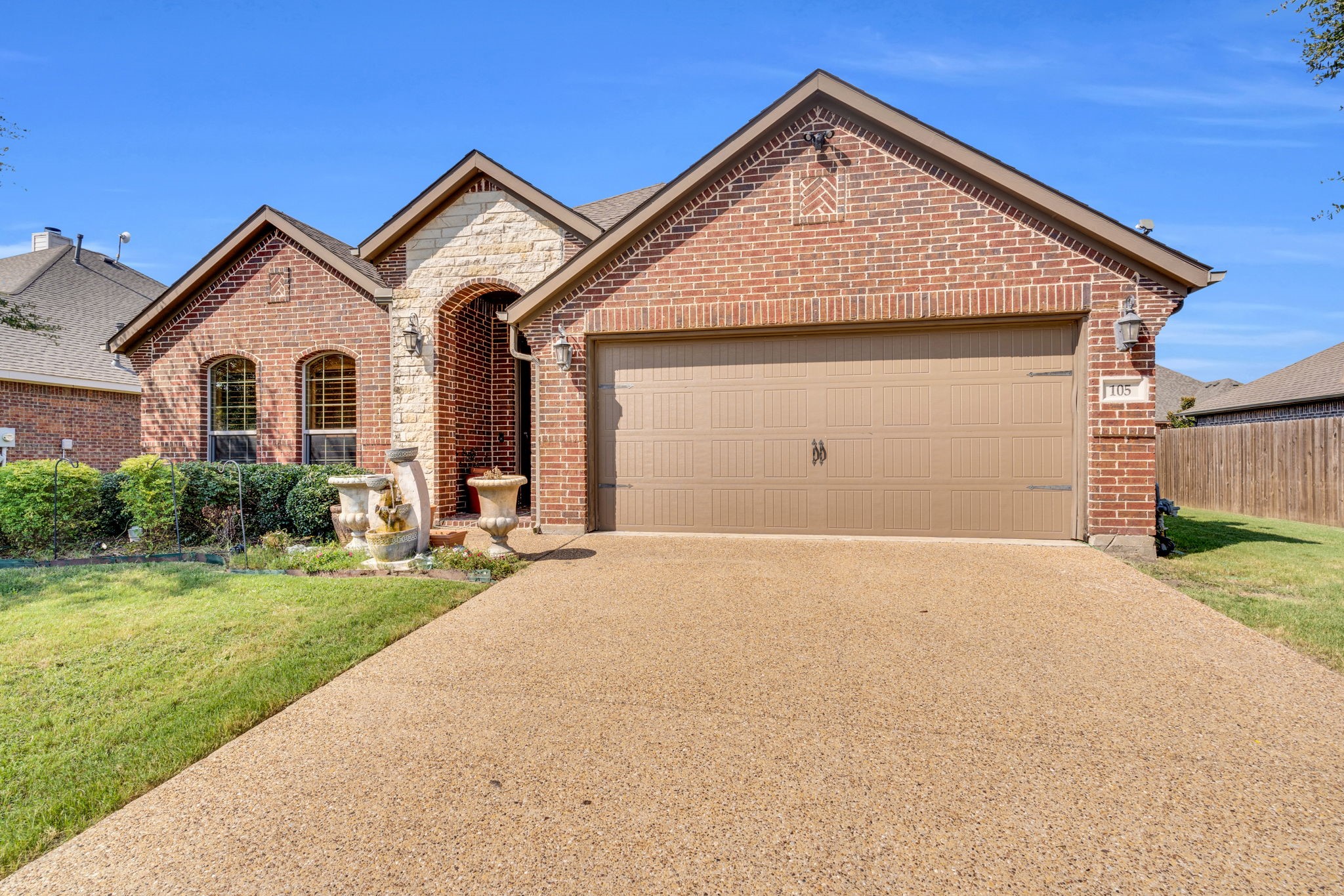 105 Manor Lane Waxahachie TX 75165