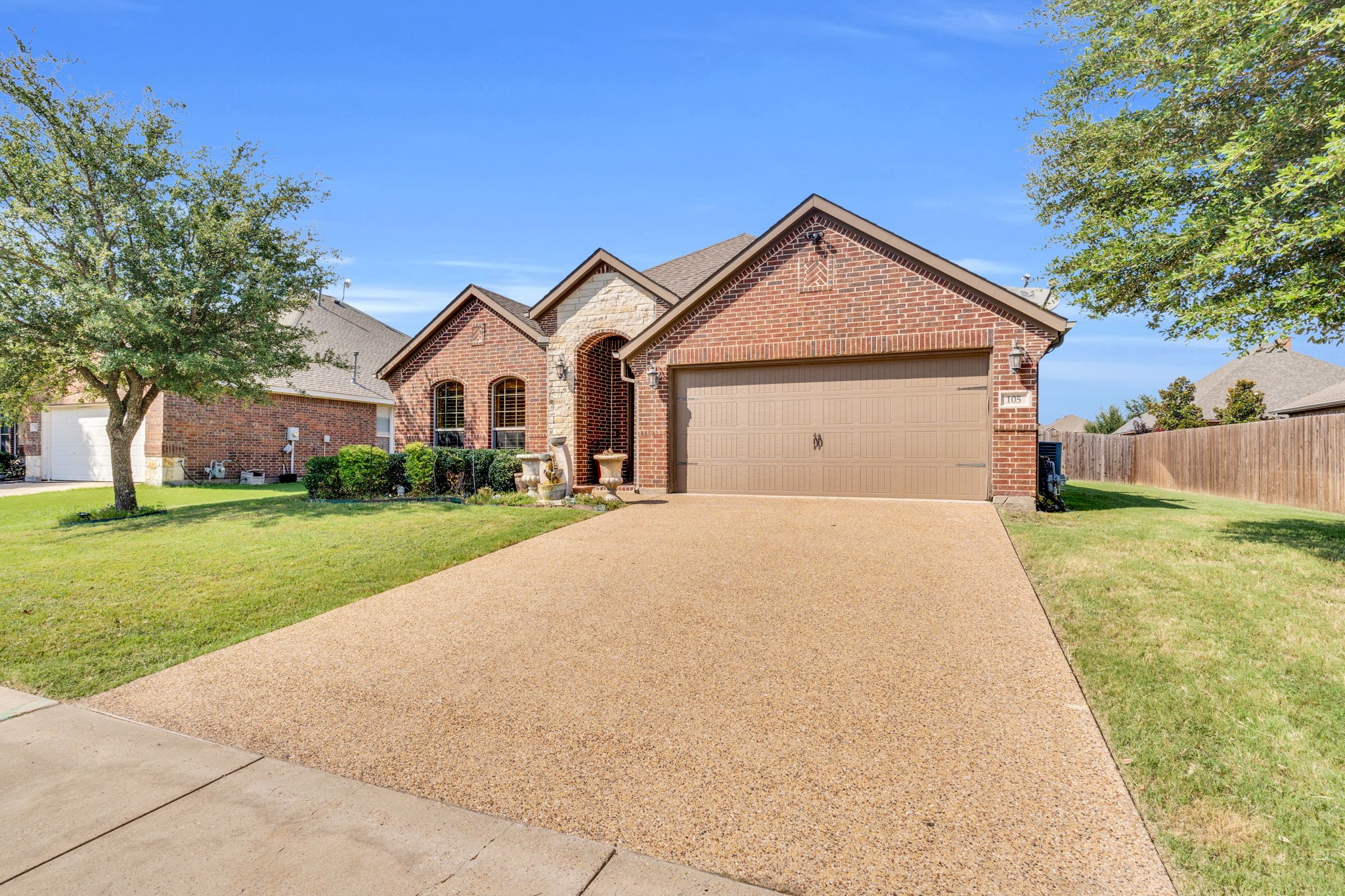 105 Manor Lane Waxahachie TX 75165