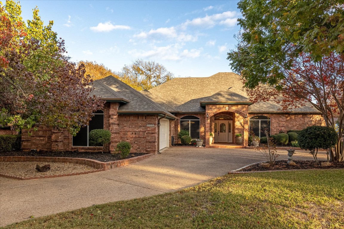 5009 Bueno Drive Granbury TX 76049