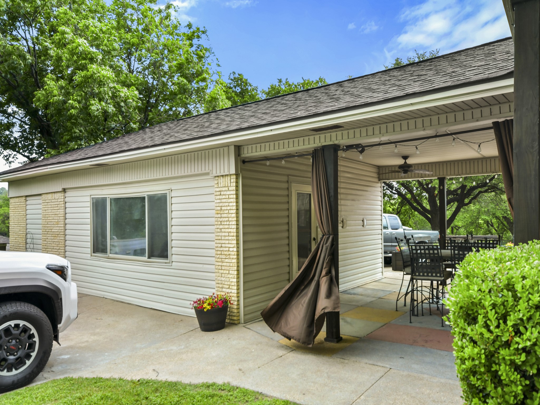 2200 Skyline Drive Fort Worth TX 76114