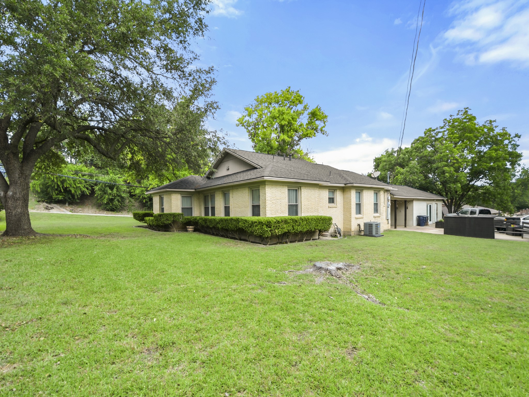 2200 Skyline Drive Fort Worth TX 76114