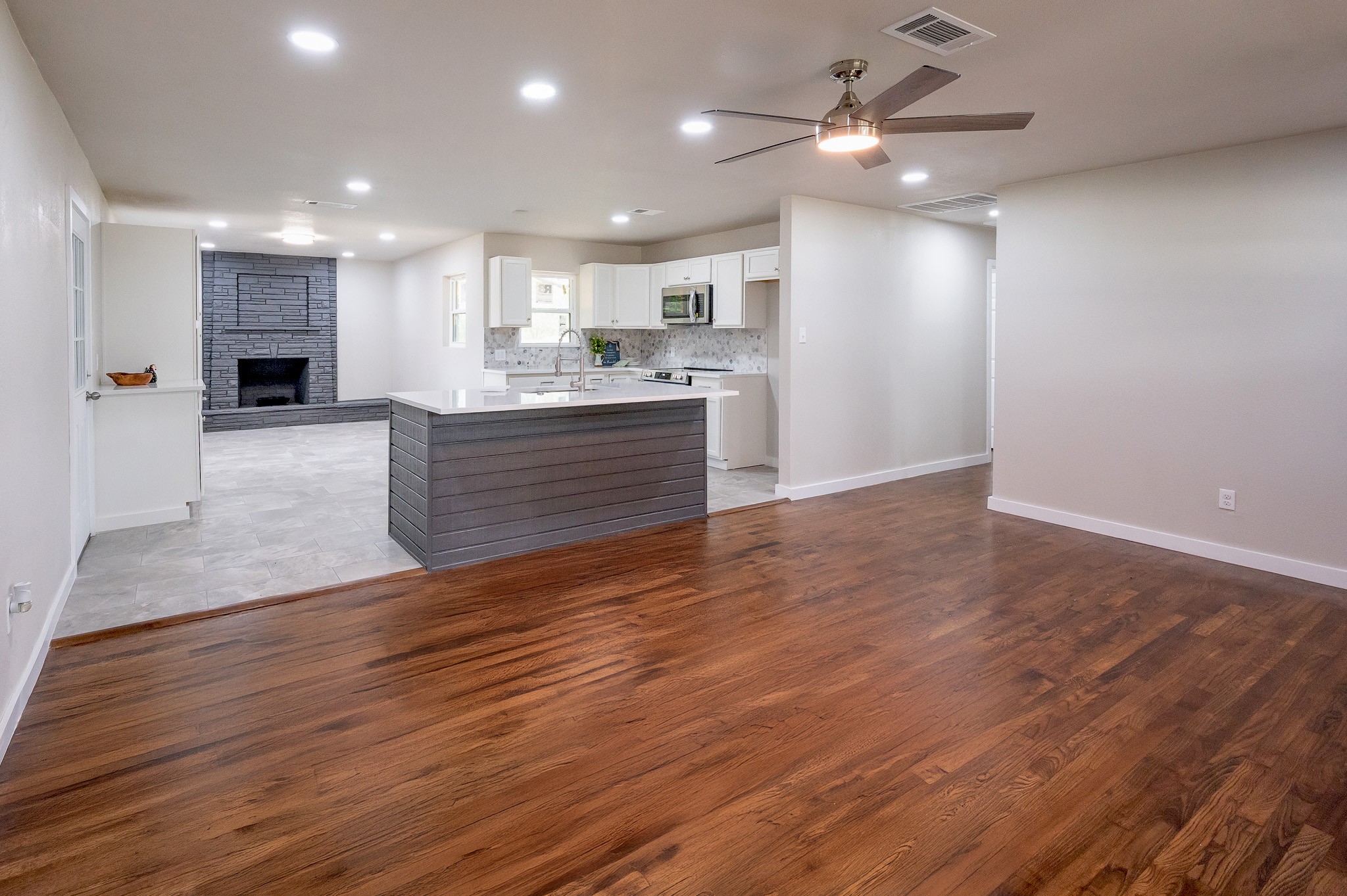 820 Vickie Drive Azle TX 76020