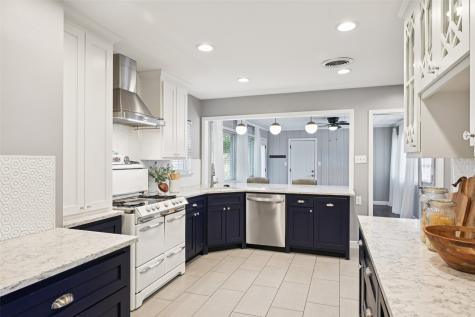 2403 W Colorado Boulevard Dallas TX 75211