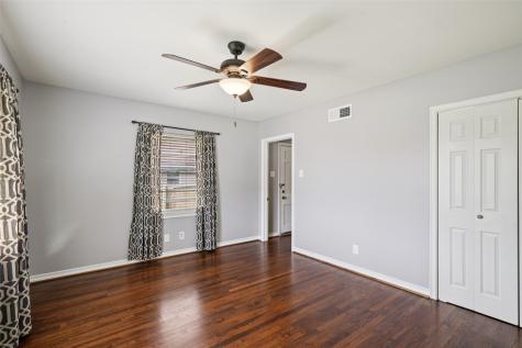 2403 W Colorado Boulevard Dallas TX 75211