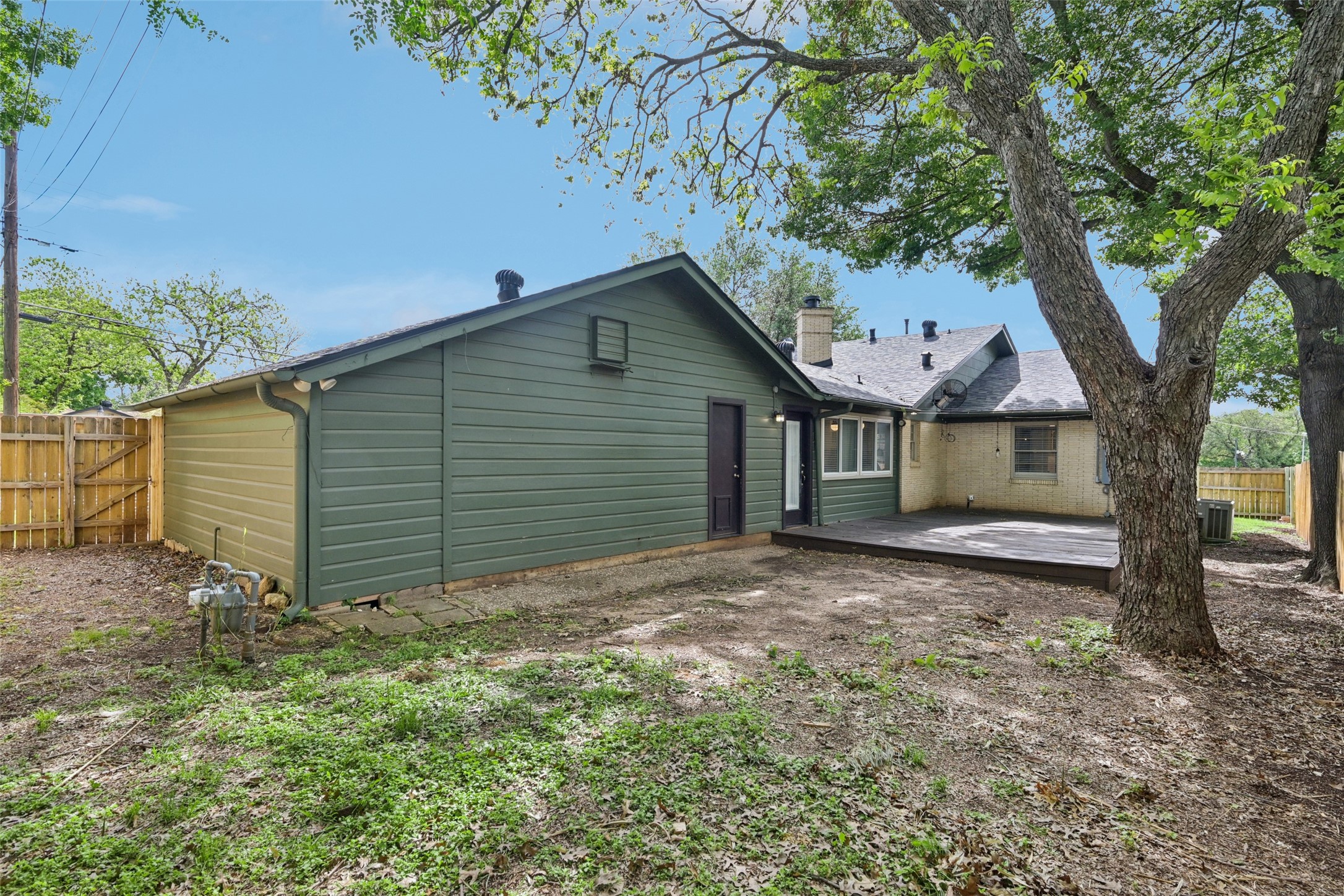 2403 W Colorado Boulevard Dallas TX 75211