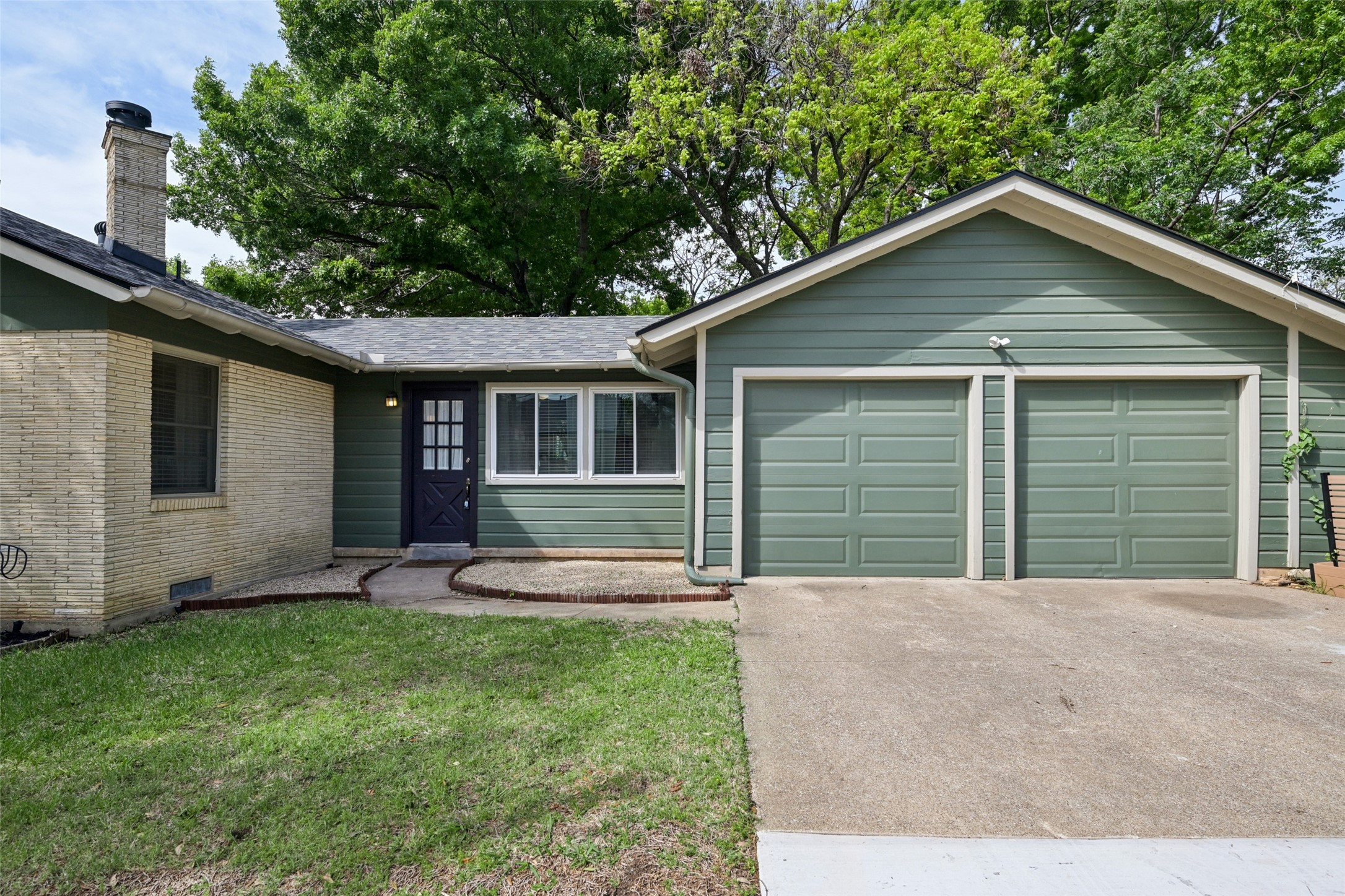 2403 W Colorado Boulevard Dallas TX 75211