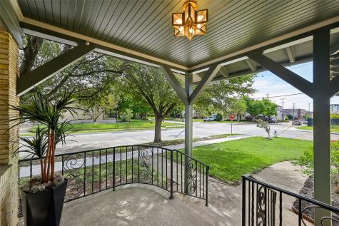 2403 W Colorado Boulevard Dallas TX 75211