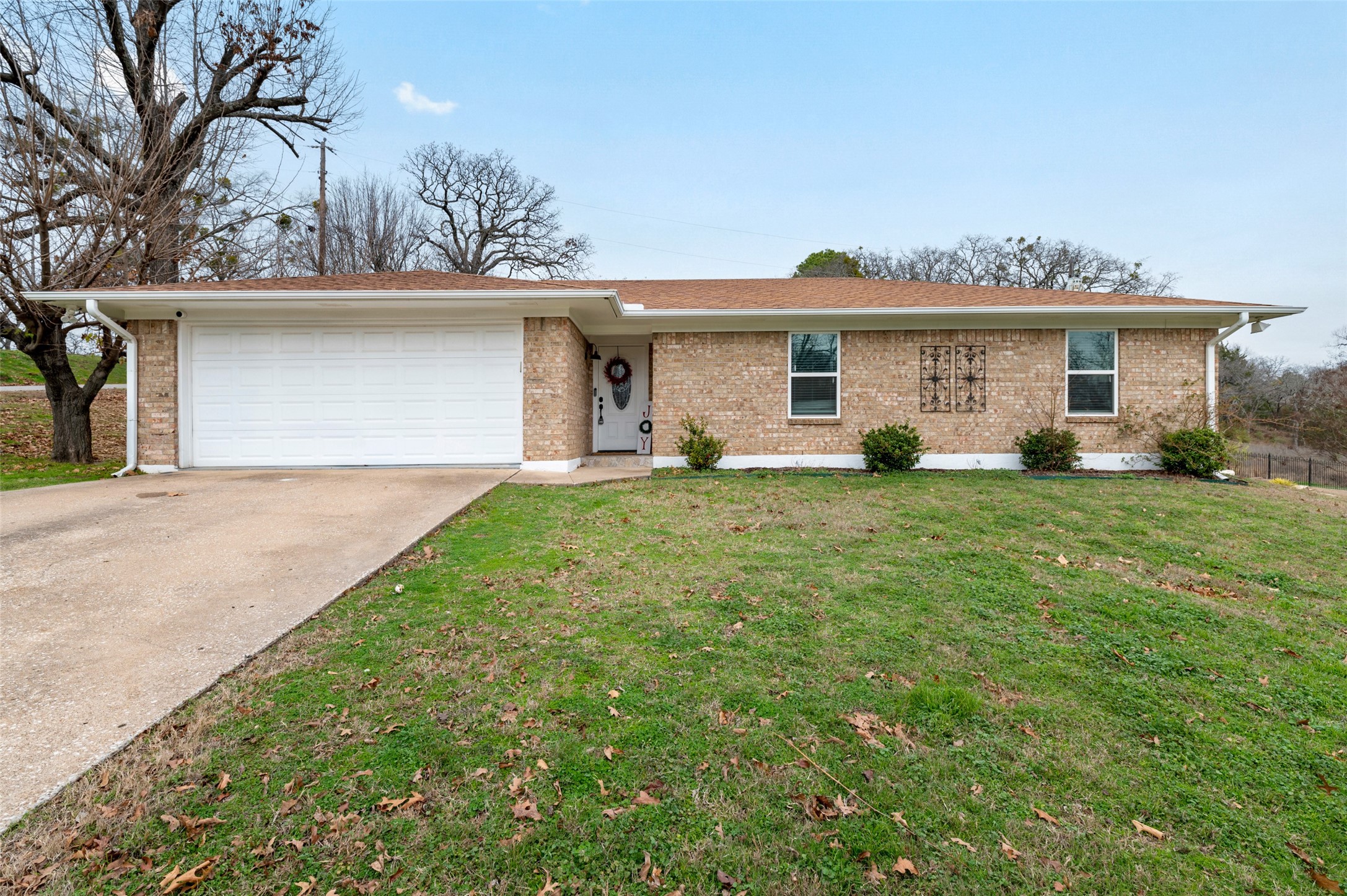 1831 W Monterey Street Denison TX 75020