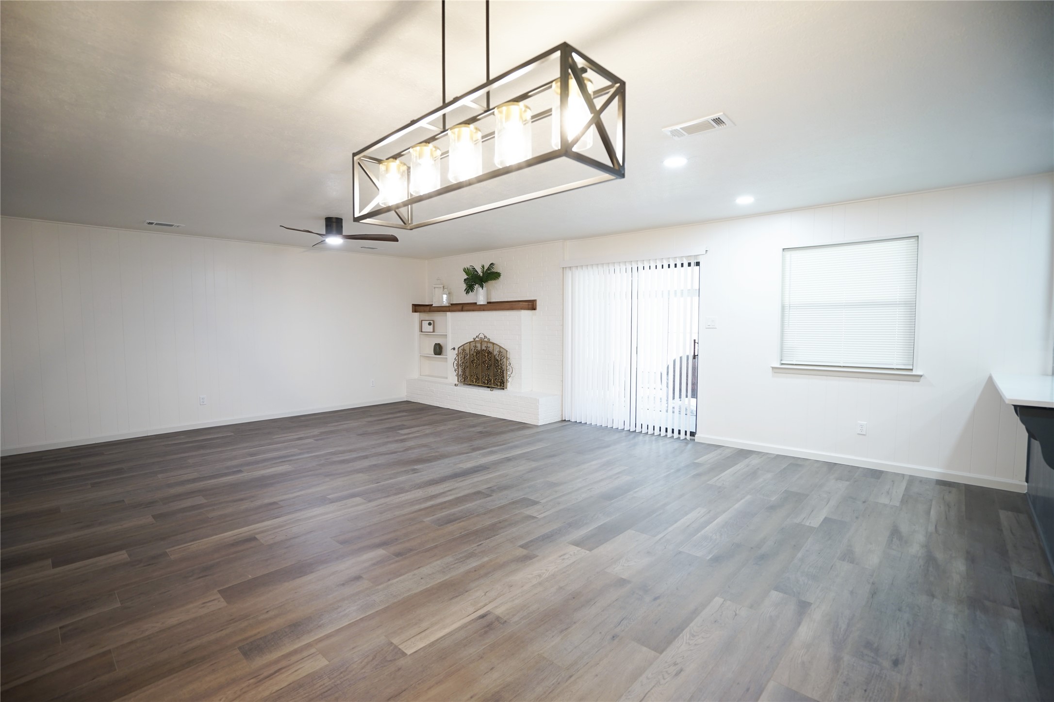 2121 Stonegate Drive N Bedford TX 76021