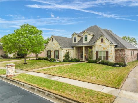 1113 Camden Court Woodway TX 76712