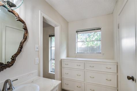 1902 Mossy Oak Street Arlington TX 76012