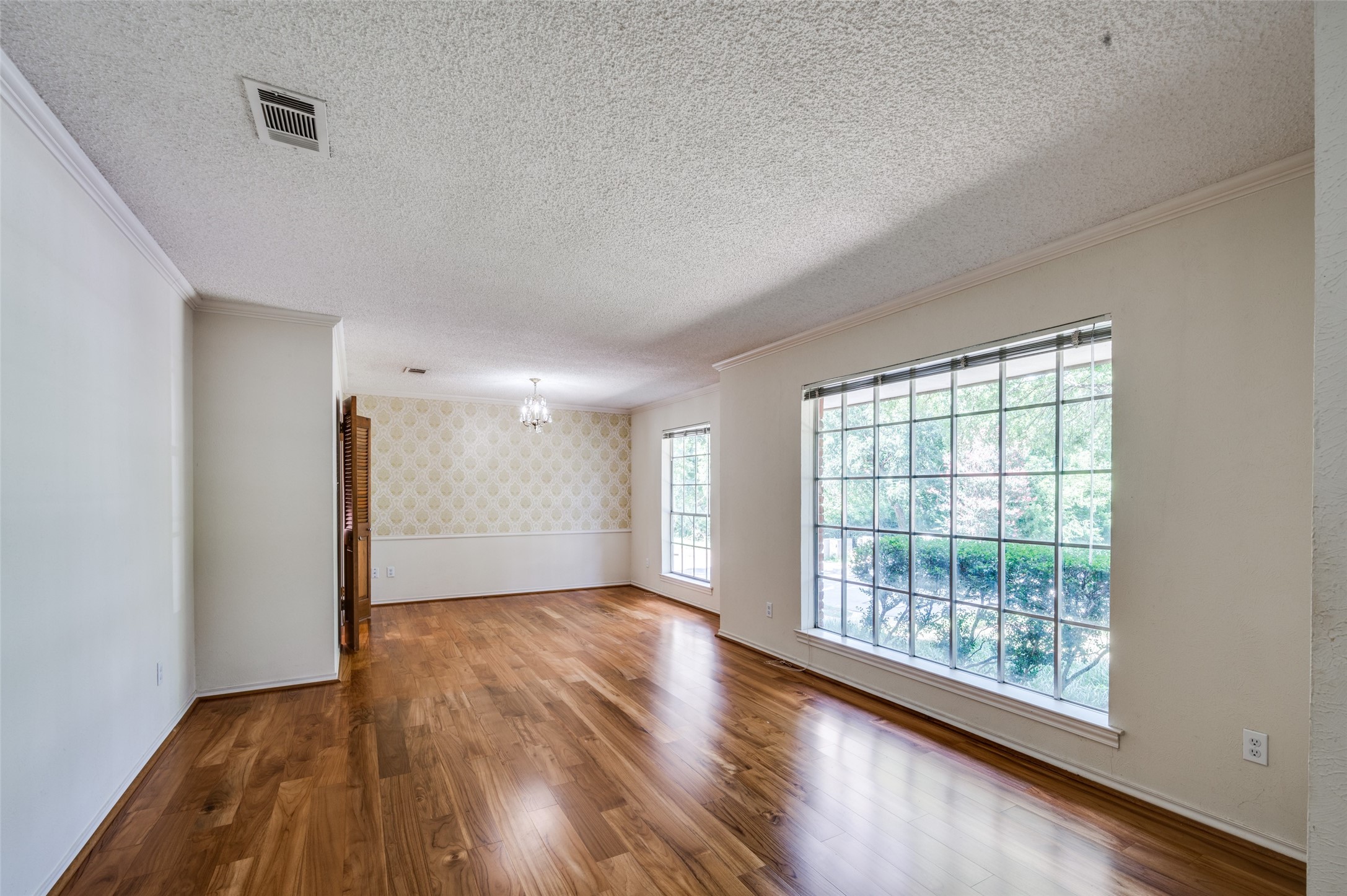 1902 Mossy Oak Street Arlington TX 76012