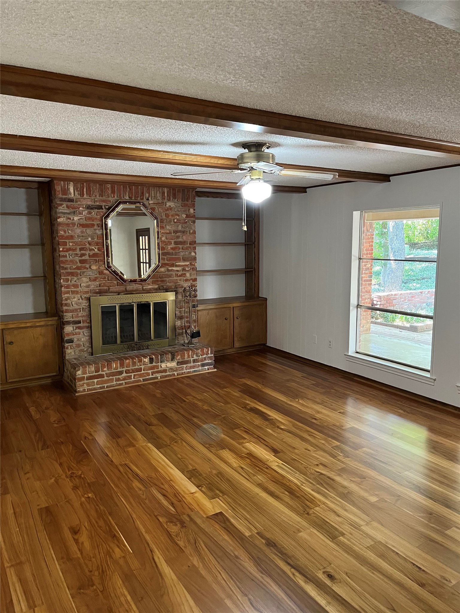 1902 Mossy Oak Street Arlington TX 76012