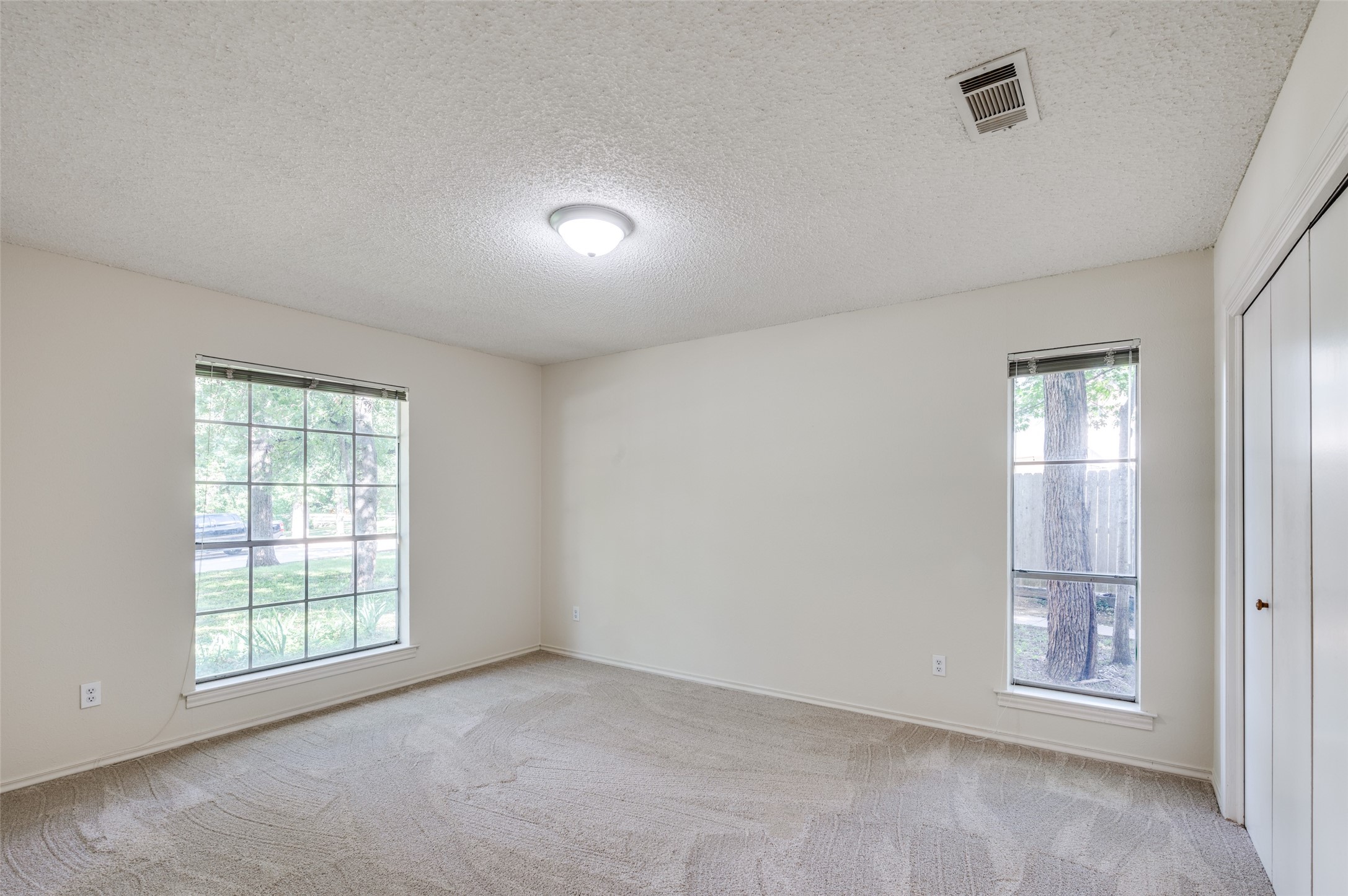 1902 Mossy Oak Street Arlington TX 76012