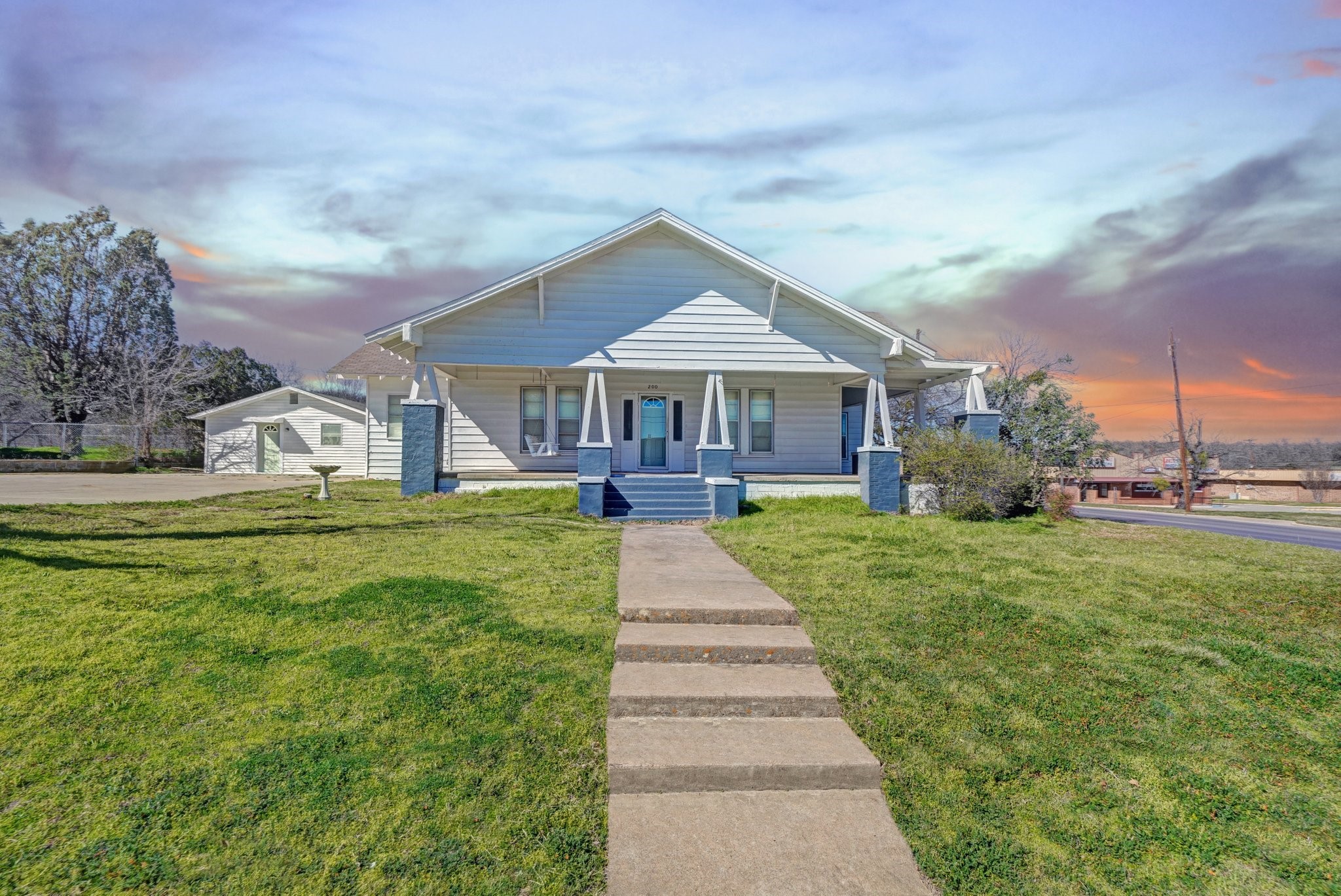200 SW 6th Avenue Mineral Wells TX 76067