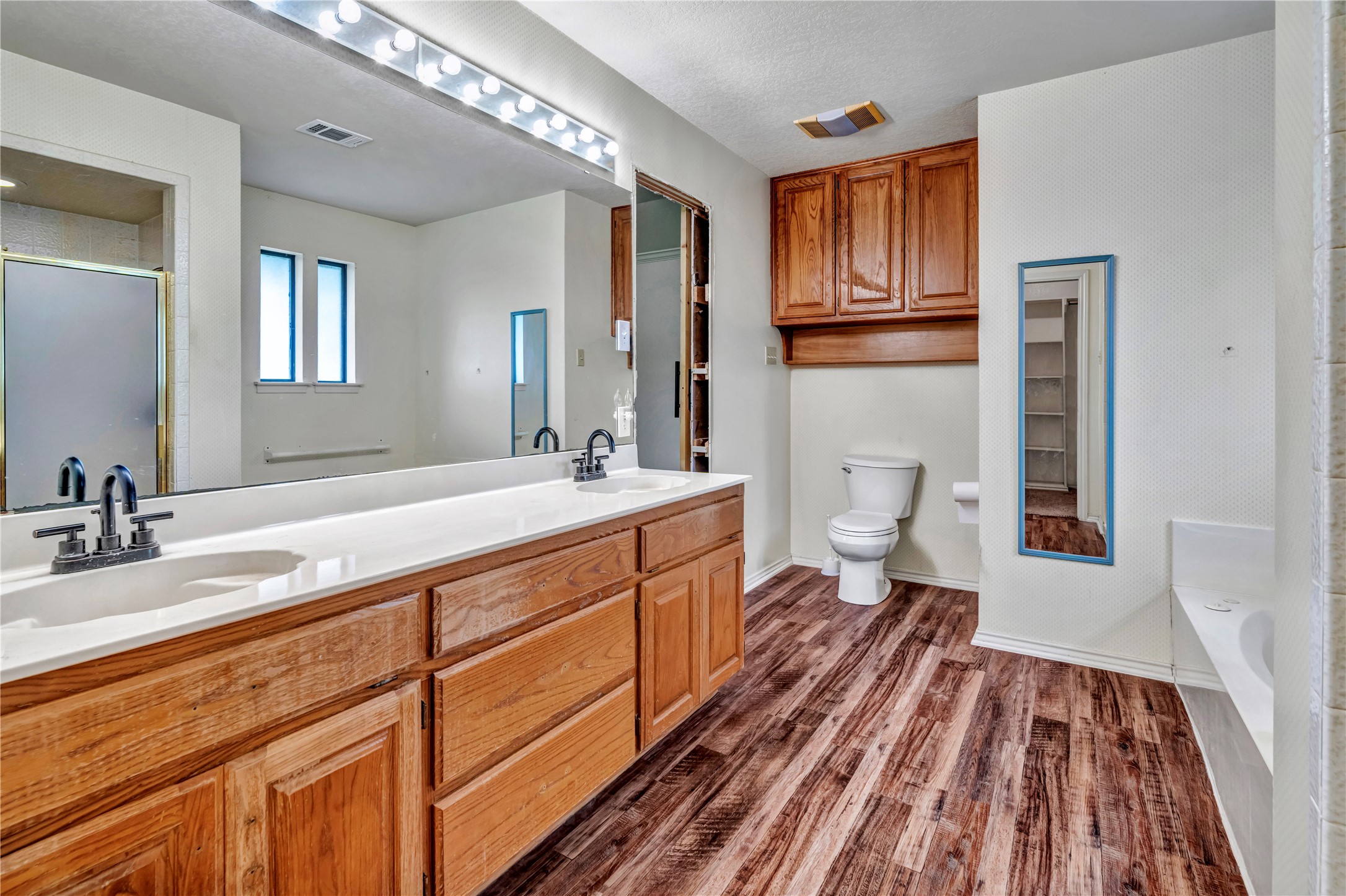 9616 Monticello Drive Granbury TX 76049