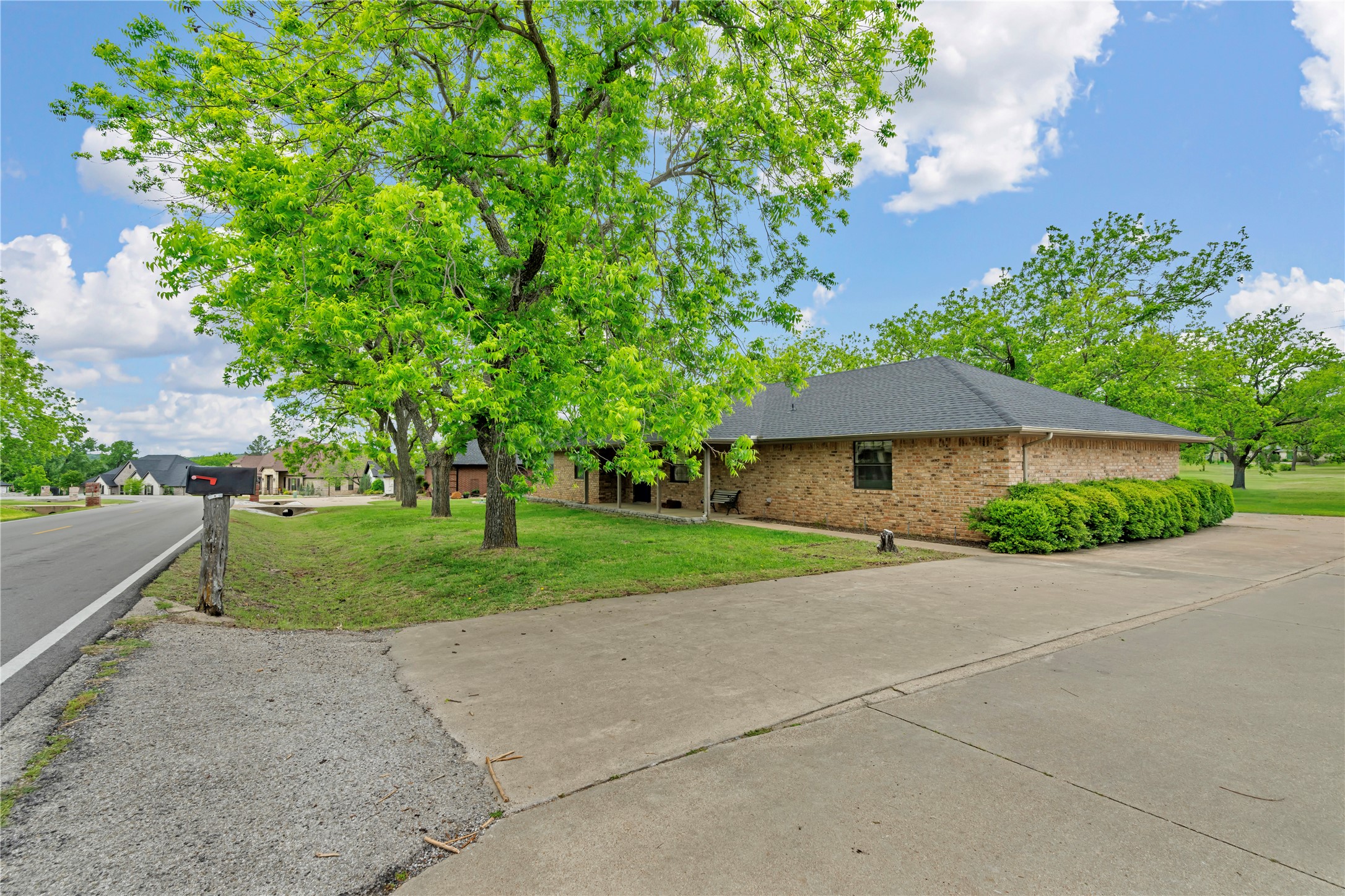 9616 Monticello Drive Granbury TX 76049