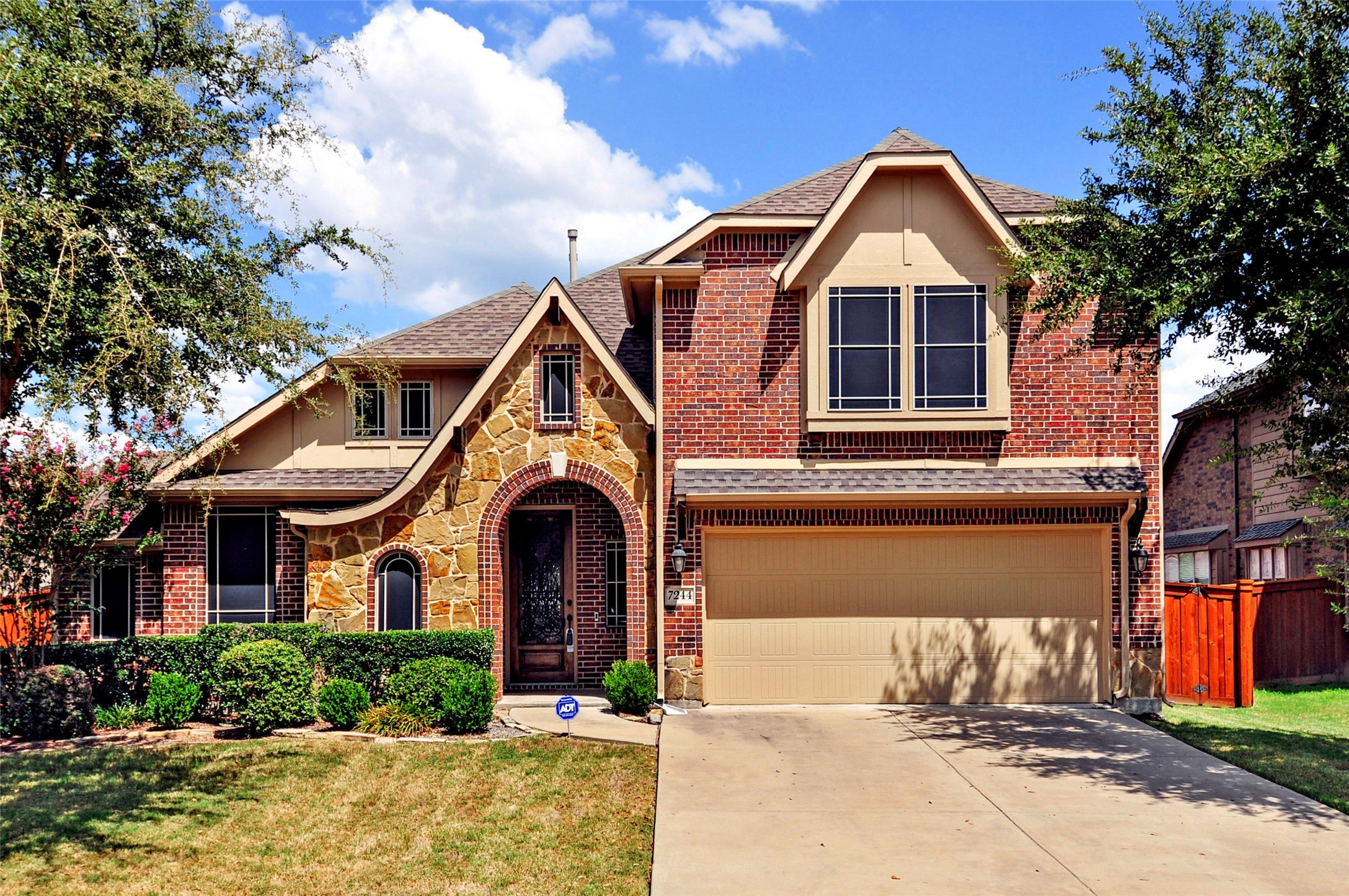 7244 Bucanero Grand Prairie TX 75054