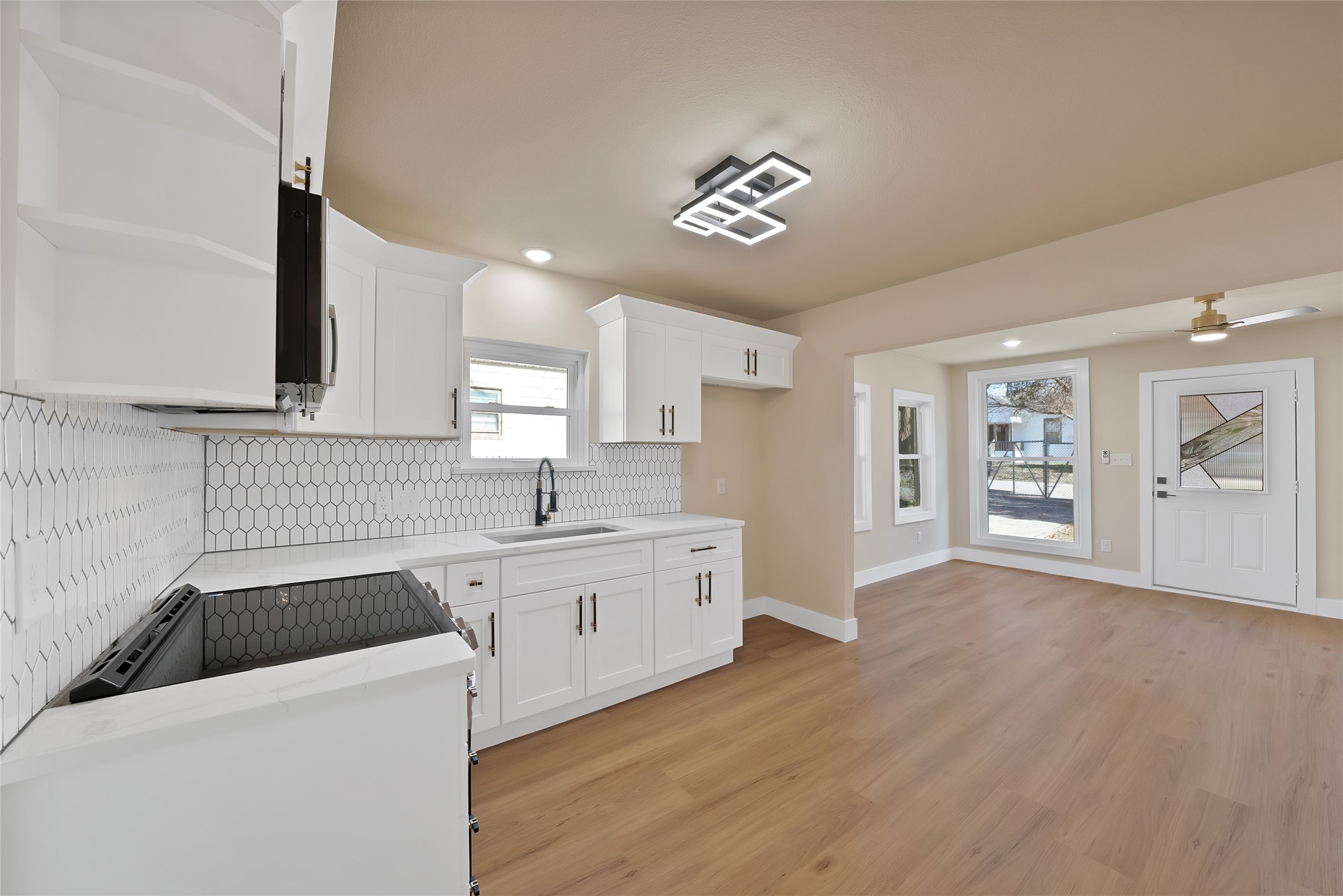 2527 Alaska Avenue Dallas TX 75216