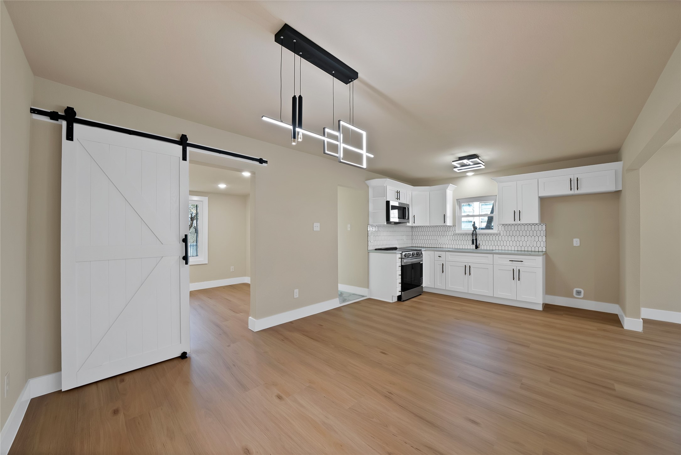 2527 Alaska Avenue Dallas TX 75216