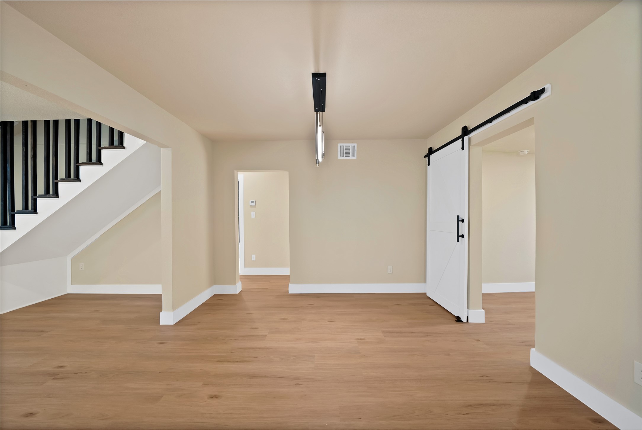2527 Alaska Avenue Dallas TX 75216