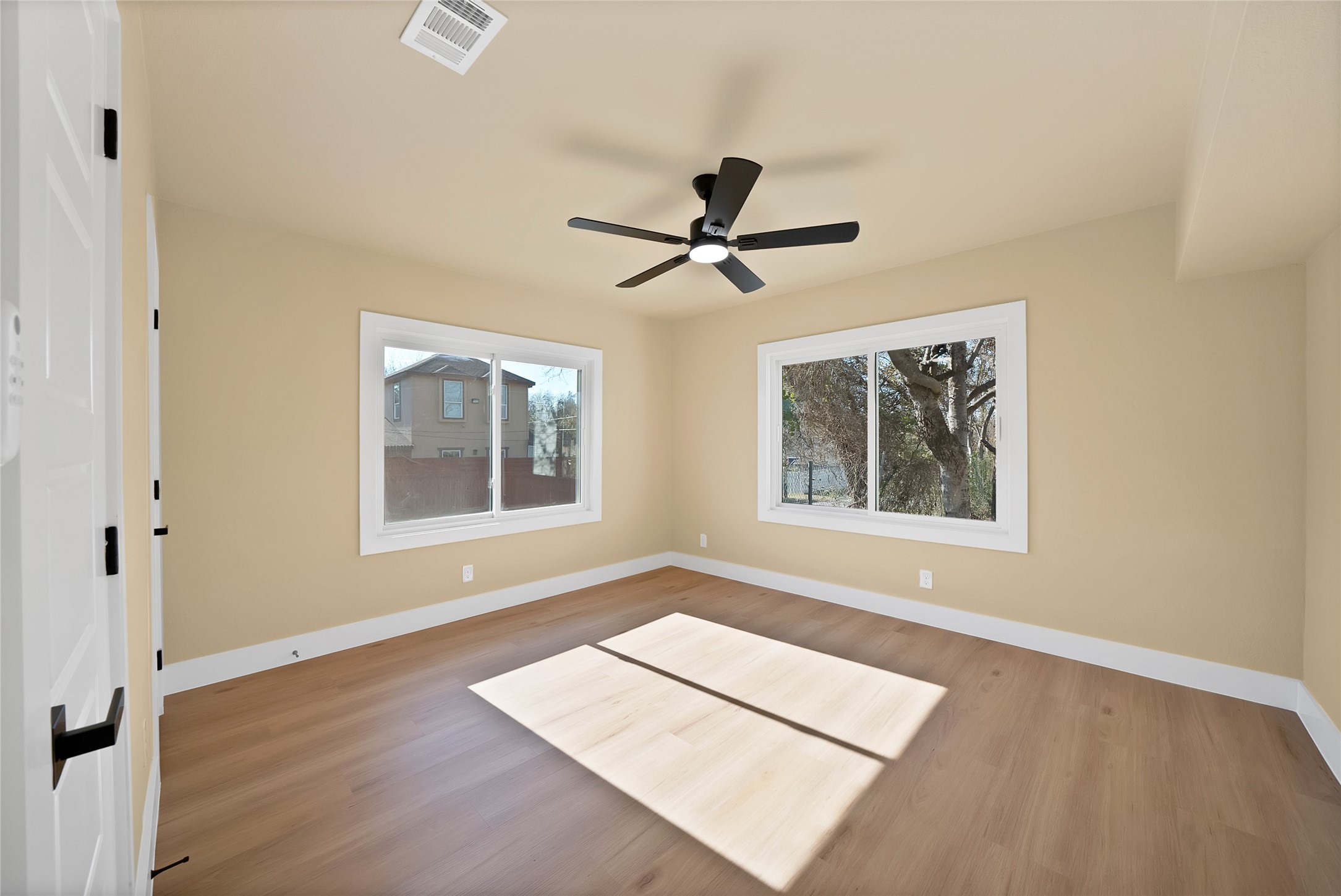 2527 Alaska Avenue Dallas TX 75216