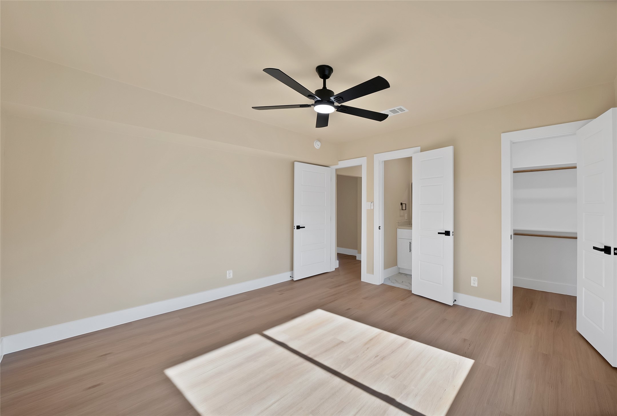 2527 Alaska Avenue Dallas TX 75216