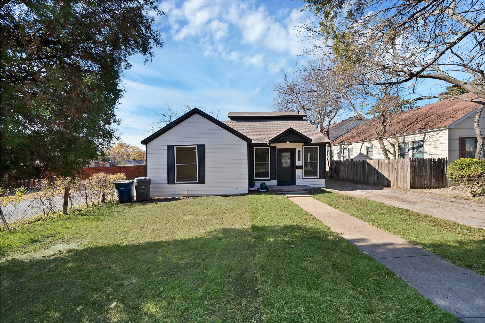 2527 Alaska Avenue Dallas TX 75216