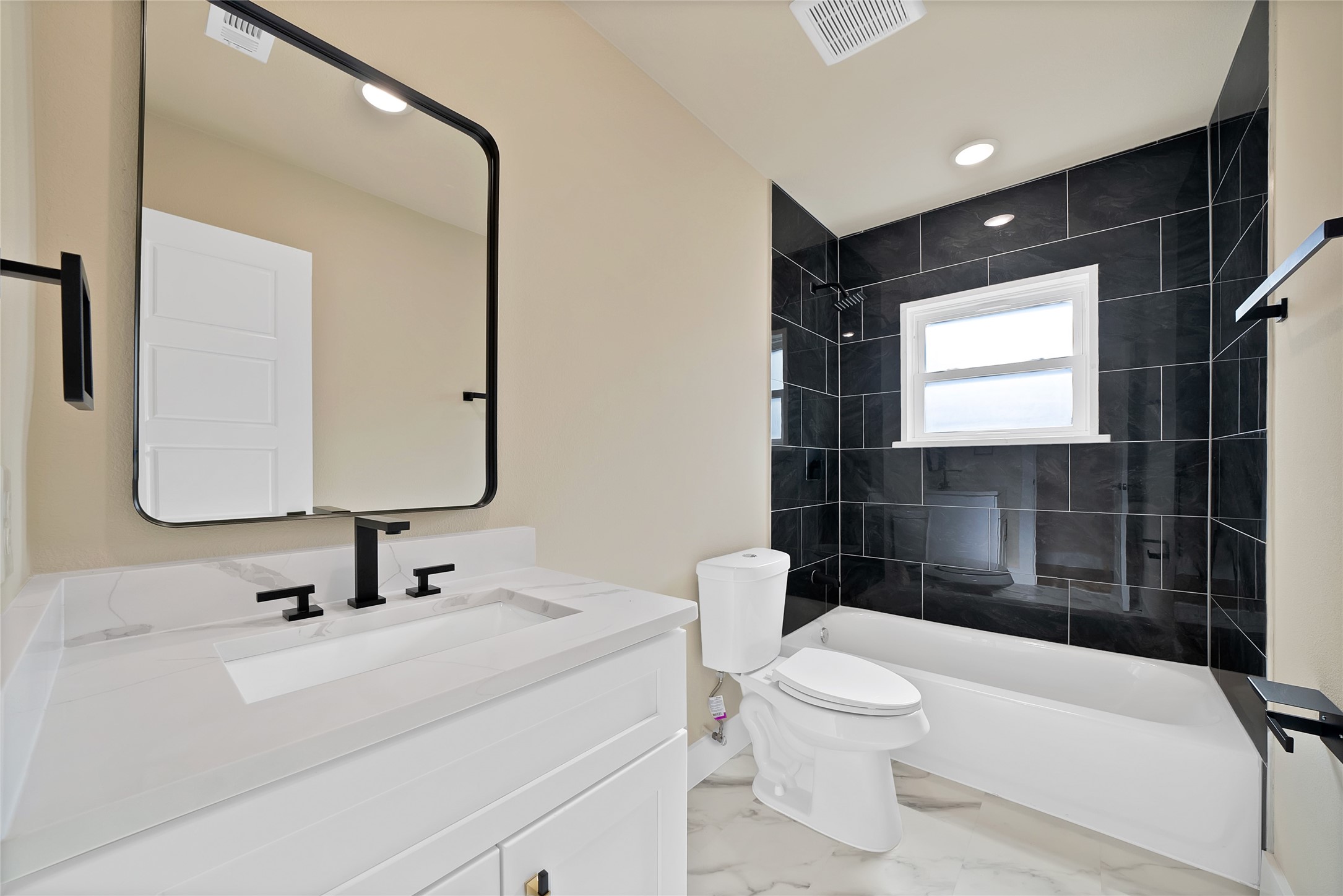 2527 Alaska Avenue Dallas TX 75216