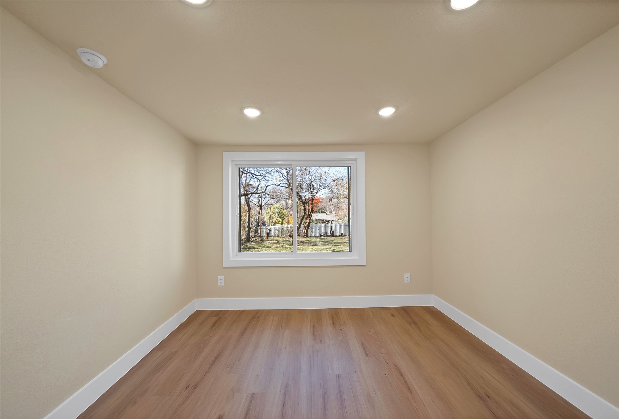 2527 Alaska Avenue Dallas TX 75216