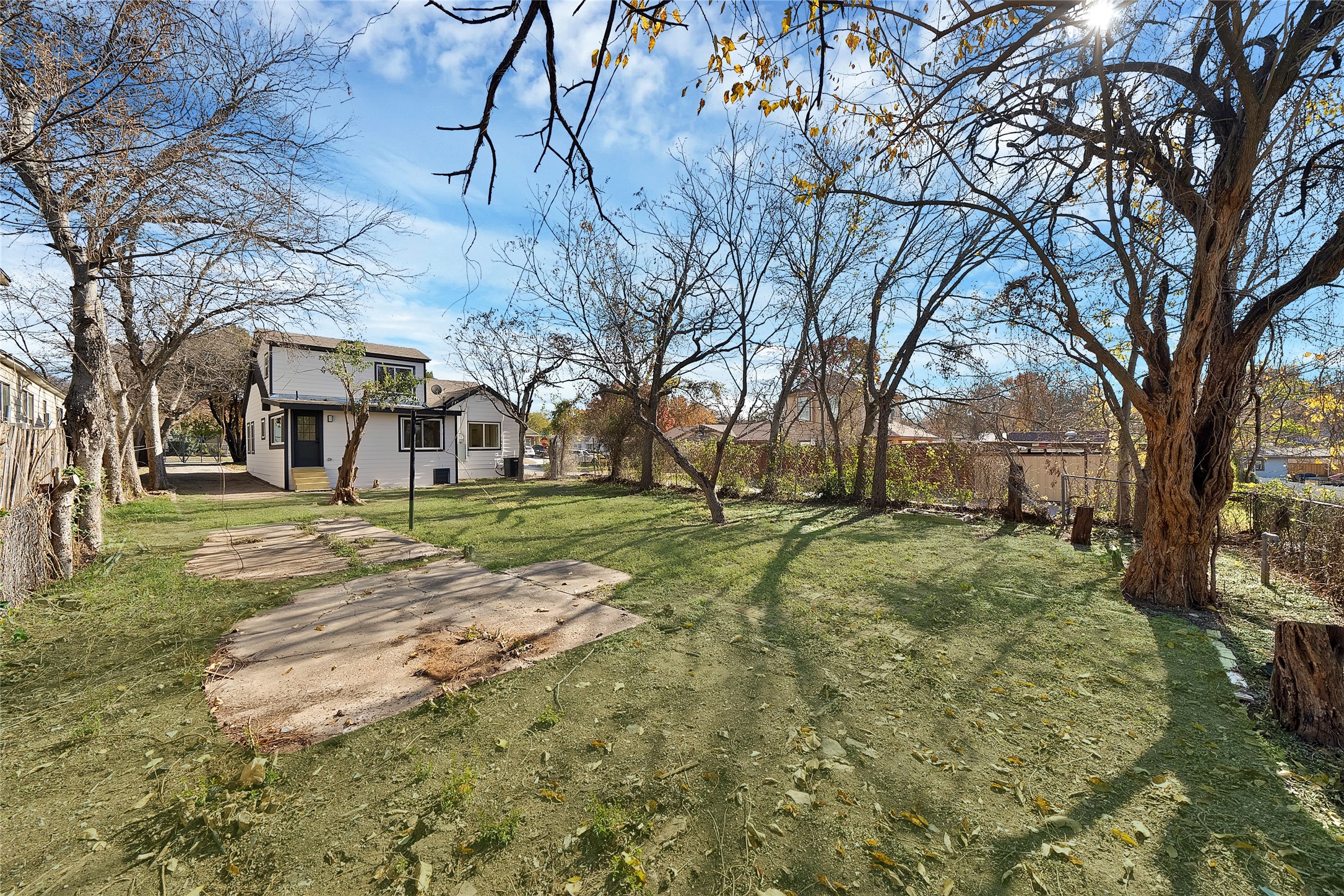 2527 Alaska Avenue Dallas TX 75216