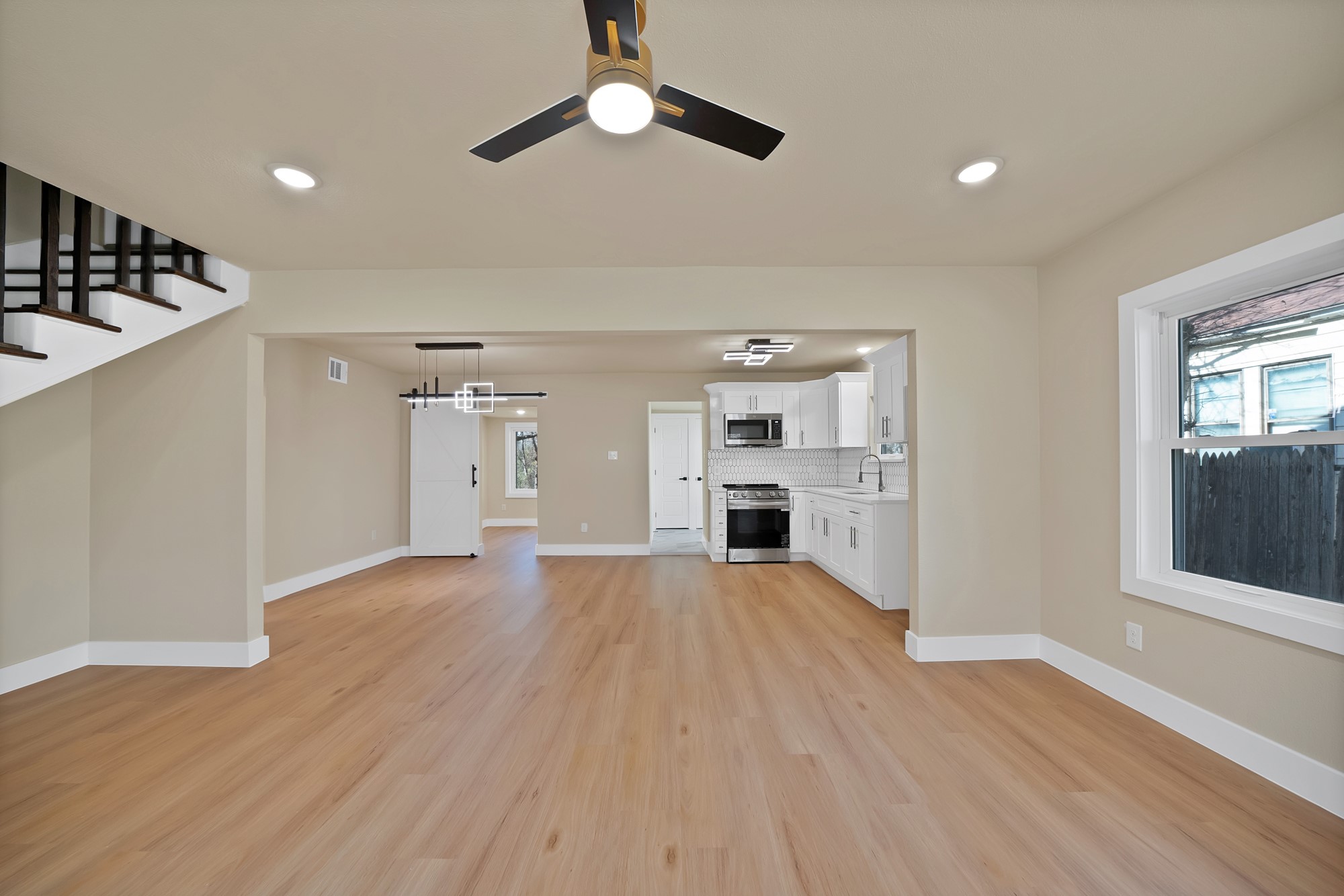 2527 Alaska Avenue Dallas TX 75216