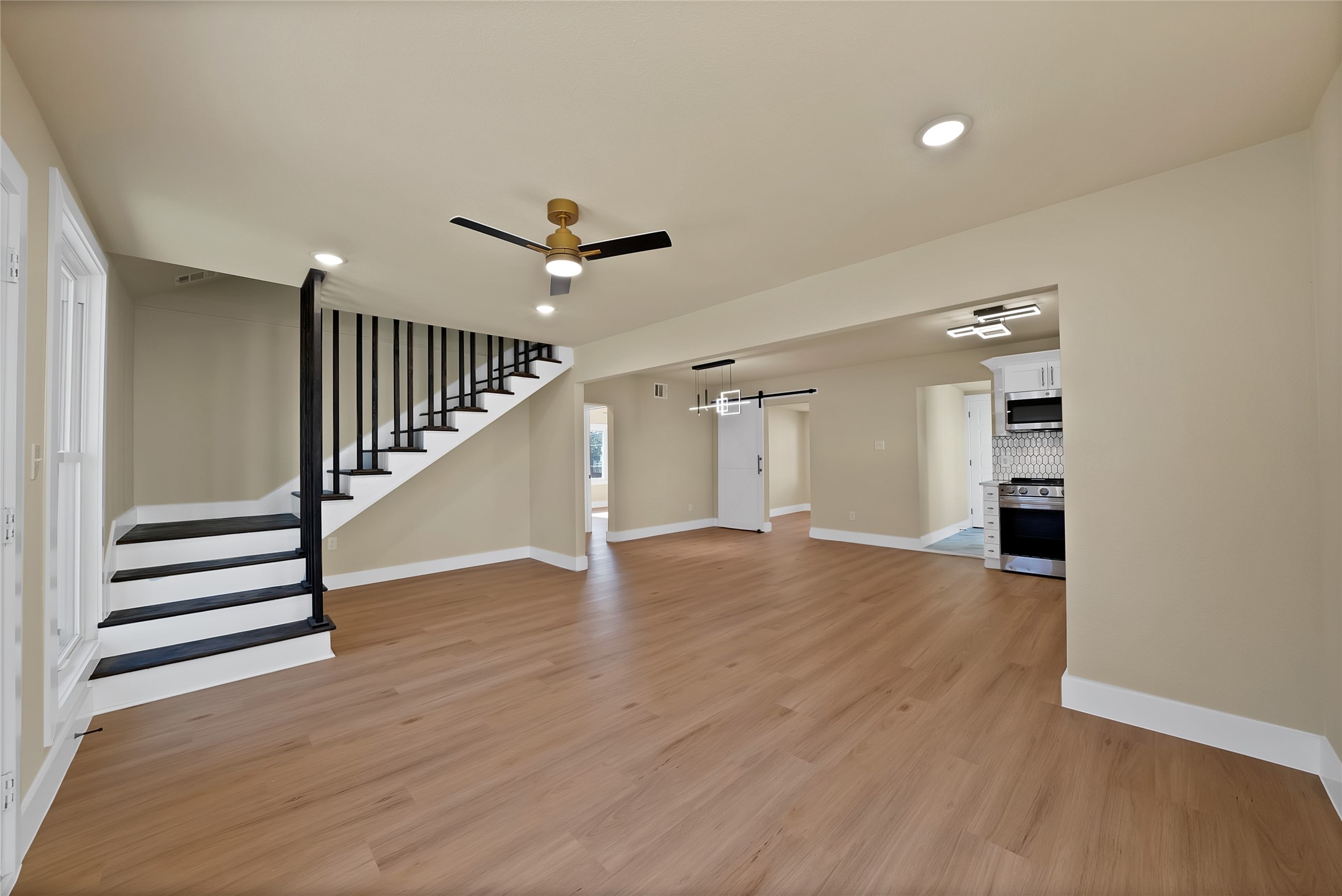 2527 Alaska Avenue Dallas TX 75216