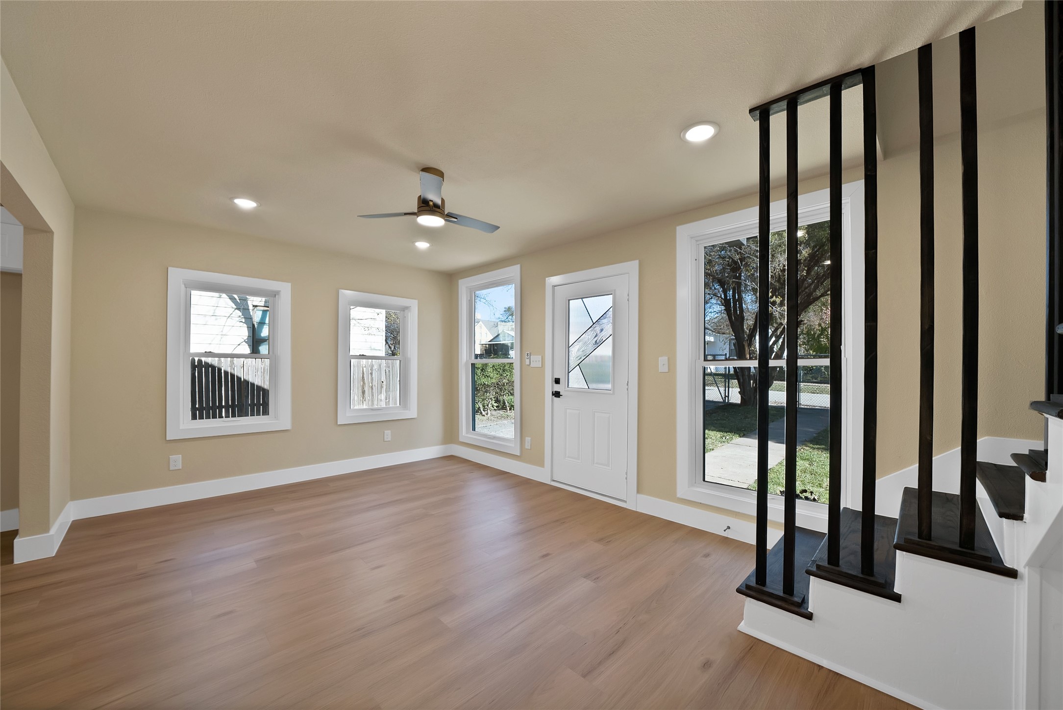 2527 Alaska Avenue Dallas TX 75216