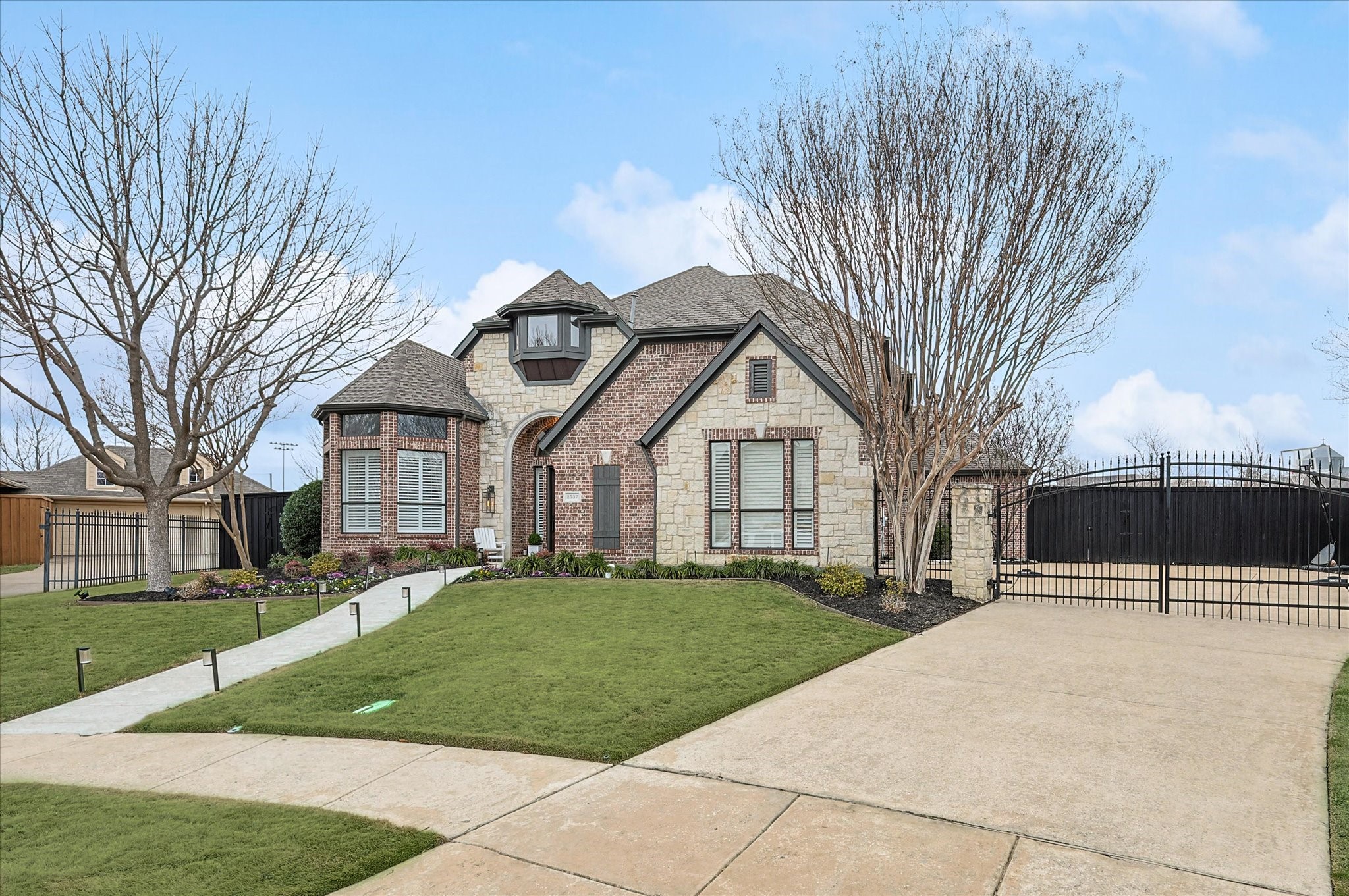 2537 Green Oak Drive Carrollton TX 75010