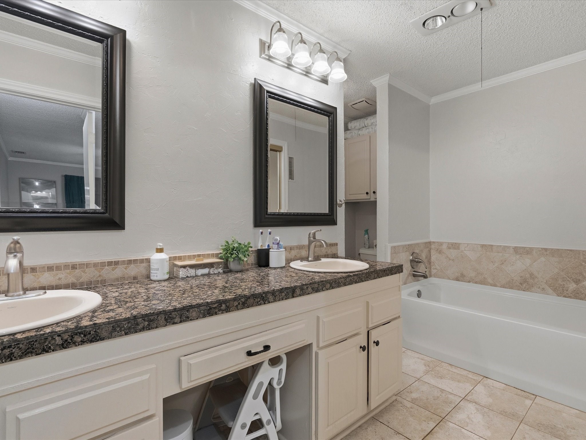2812 Prescott Drive Carrollton TX 75006