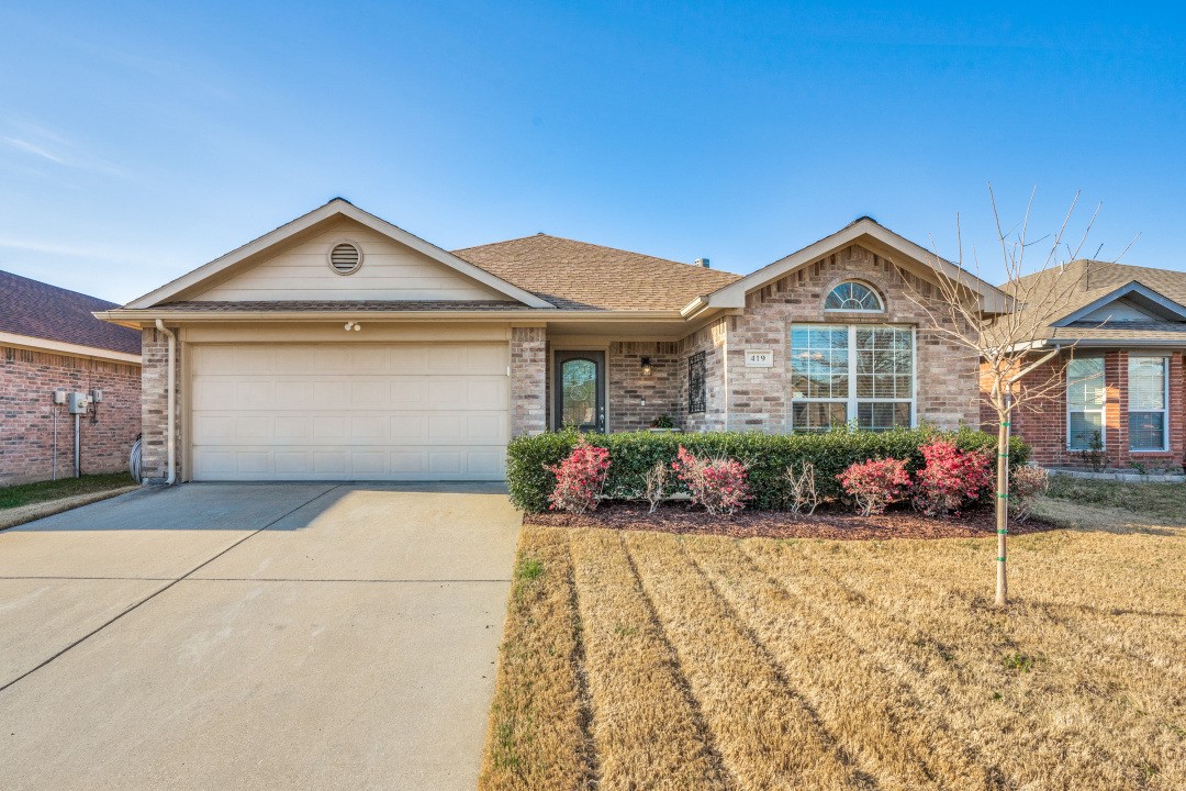 419 Cranbrook Lane Grand Prairie TX 75052