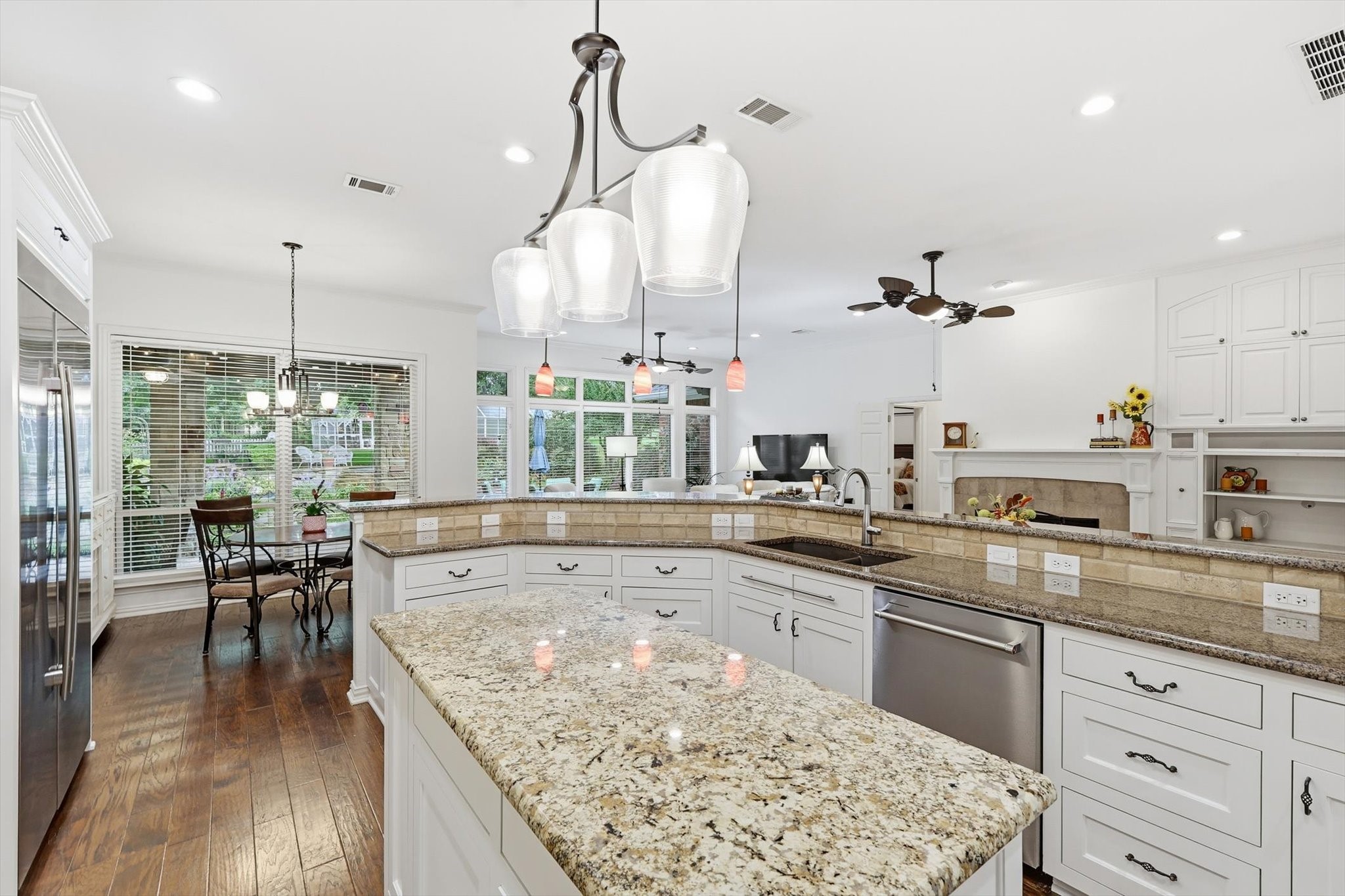 122 Chapel Hill Drive Double Oak TX 75077