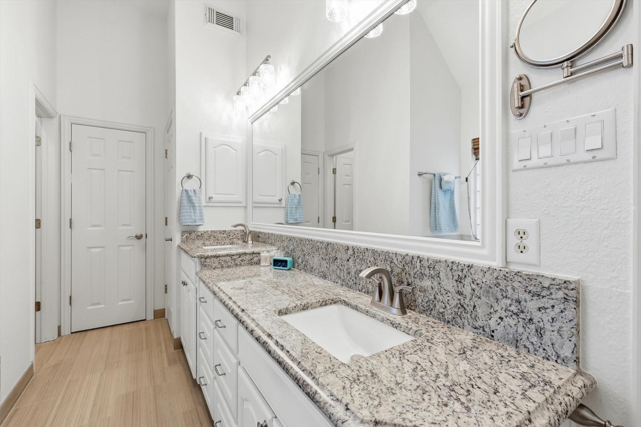 122 Chapel Hill Drive Double Oak TX 75077