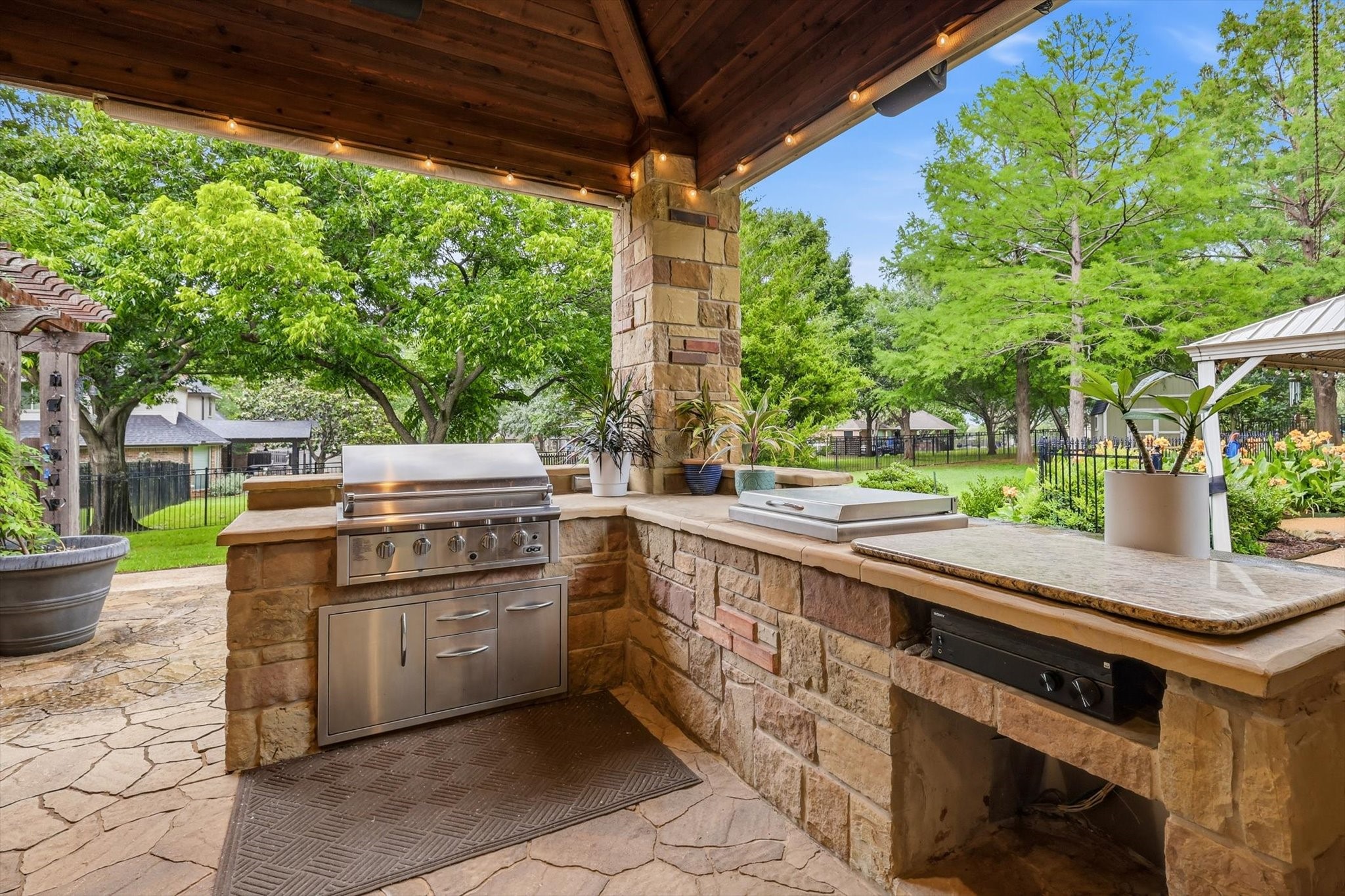 122 Chapel Hill Drive Double Oak TX 75077