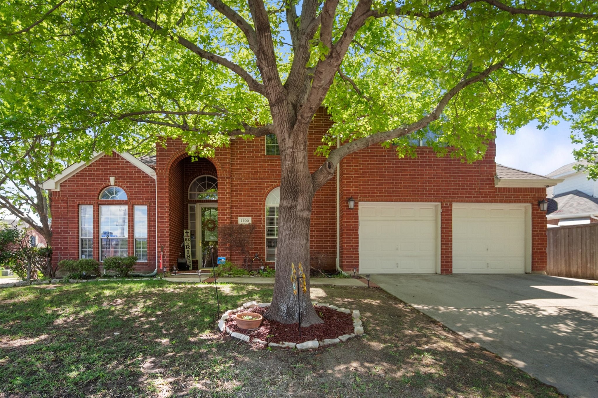7700 Buccaneer Circle Arlington TX 76016