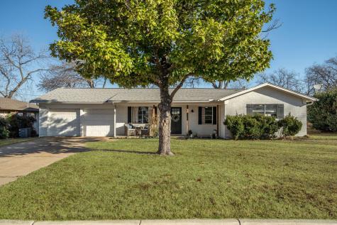 7505 Maple Drive North Richland Hills TX 76180