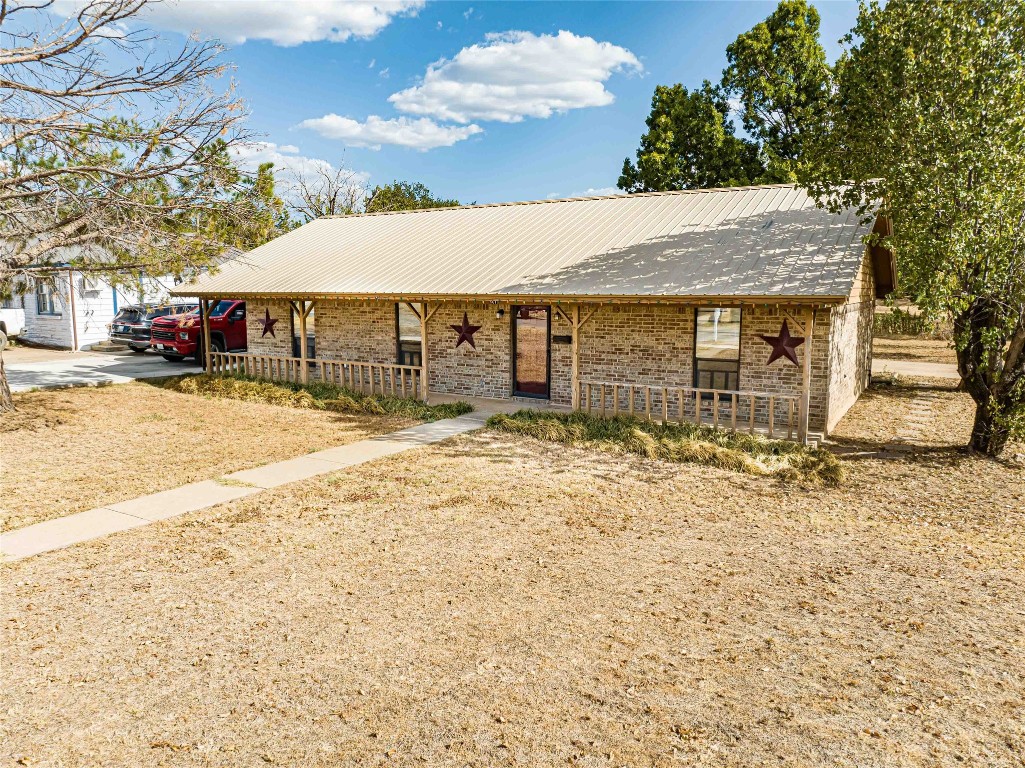 901 E Lindsey Street Breckenridge TX 76424
