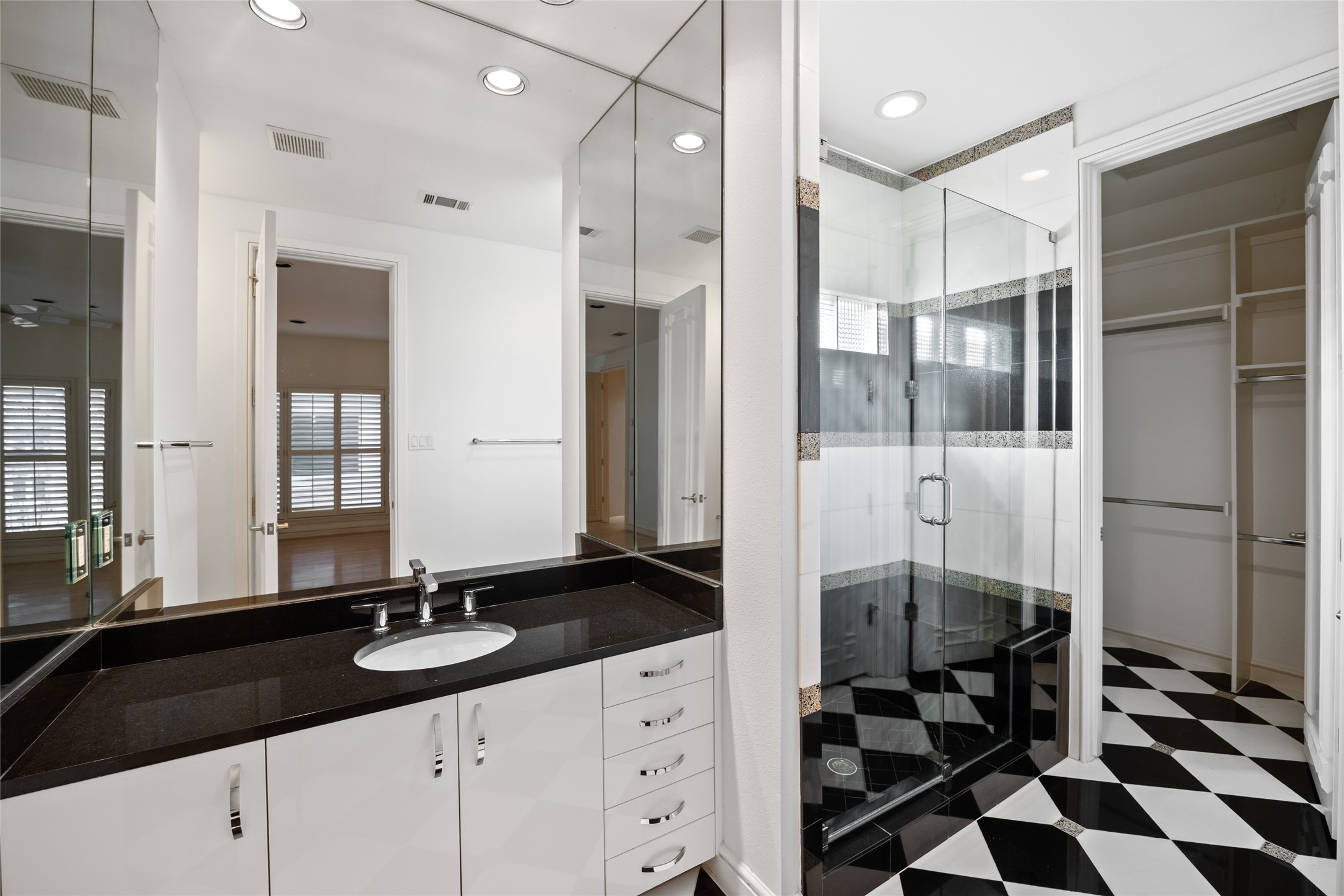 5608 Stone Cliff Court Dallas TX 75287