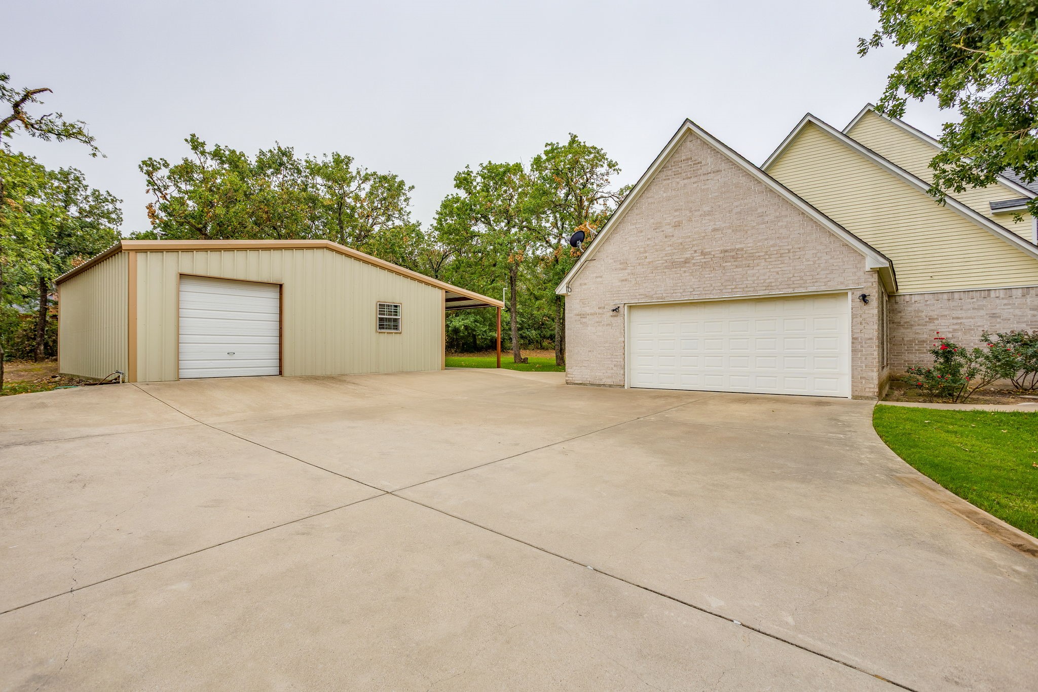 263 Oak Creek Circle Springtown TX 76082