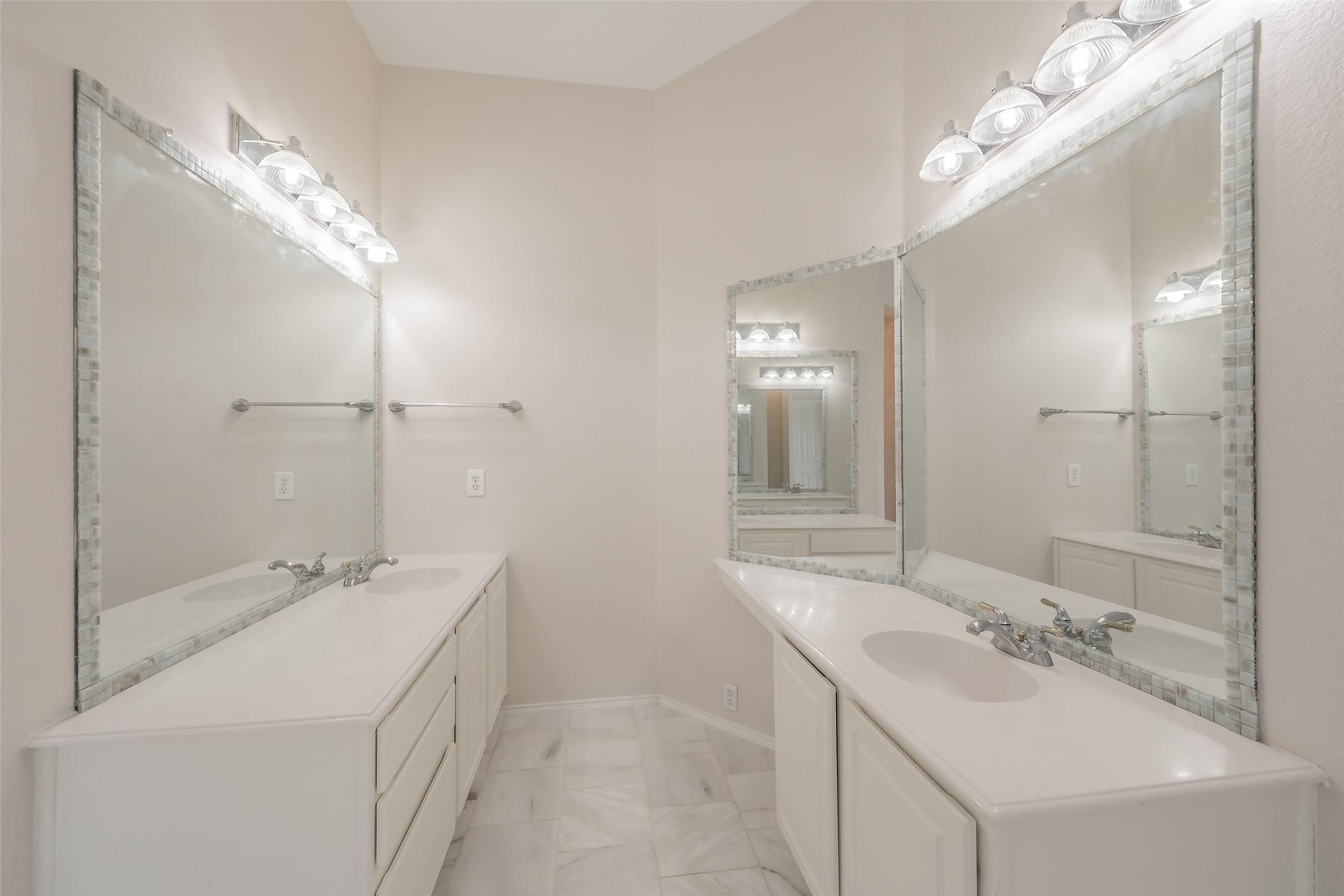5786 Walnut Creek Drive Fort Worth TX 76137