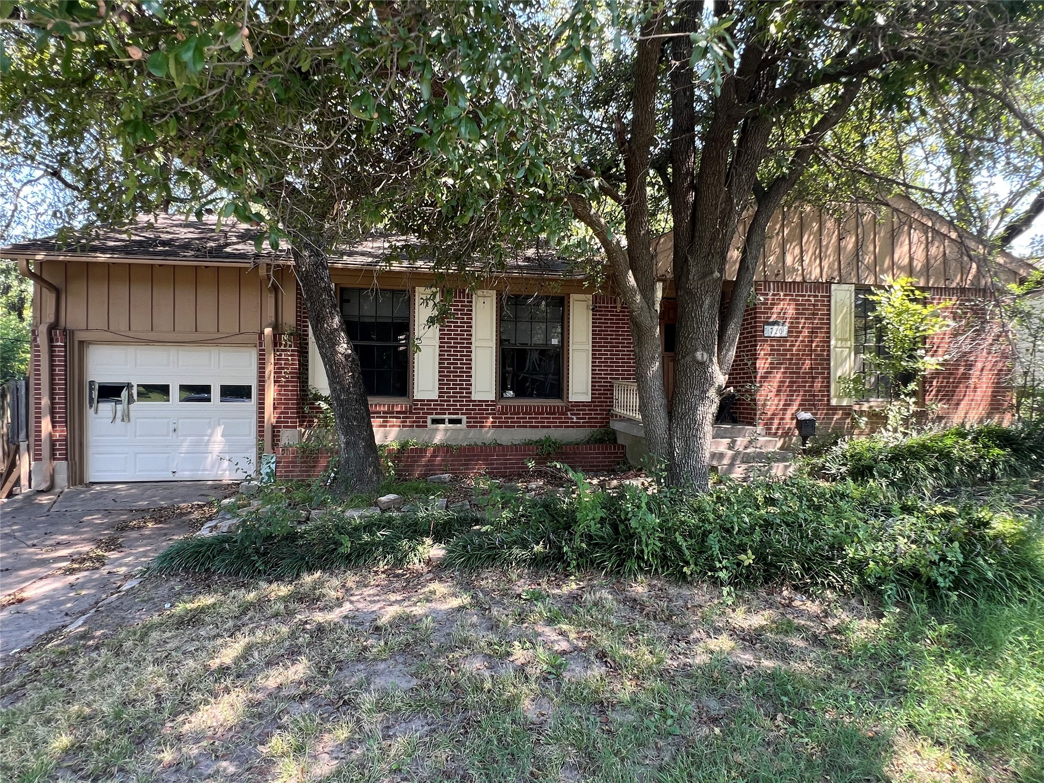 720 NW 6th Street Grand Prairie TX 75050